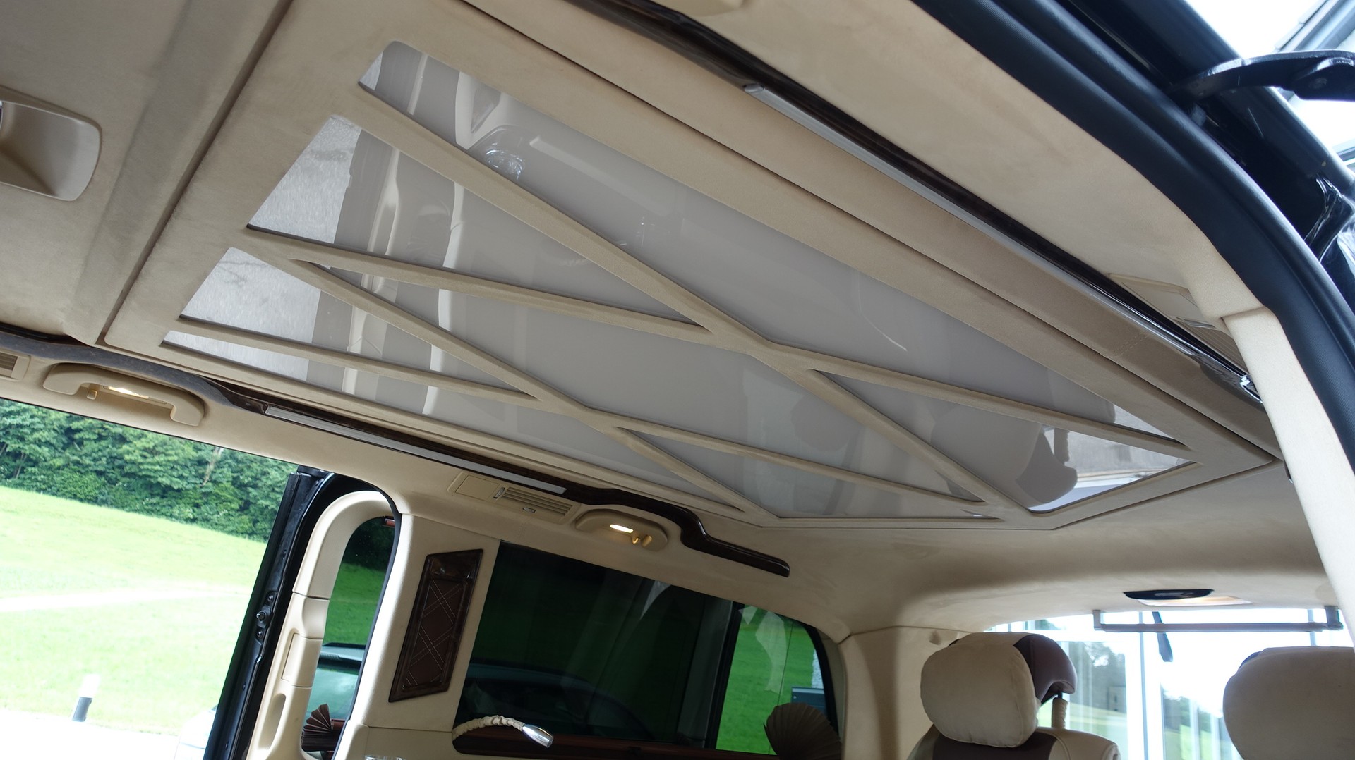 MERCEDES-BENZ V 250 d Avantgarde extralang 7G-Tronic VIP-Umbau-image-14