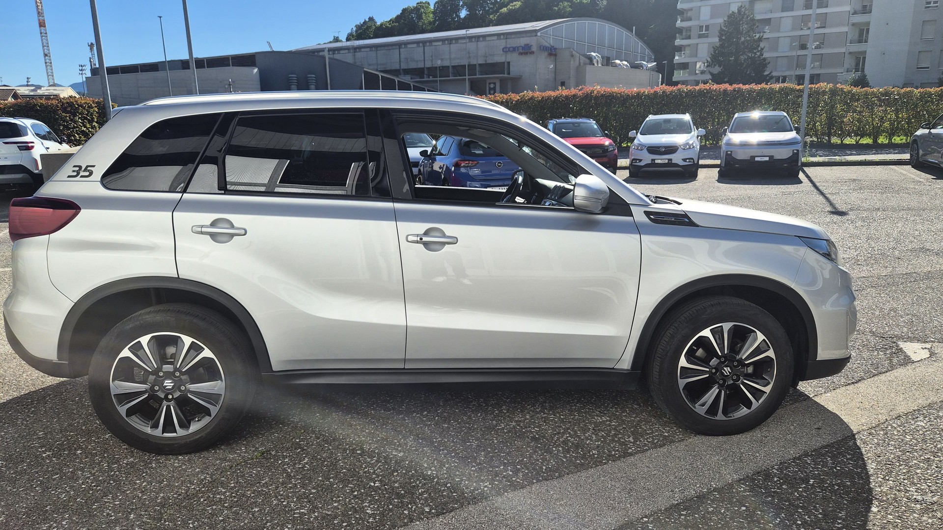SUZUKI Vitara 1.5 Hybrid Edition 35 Top 4x4 AGS-image-7