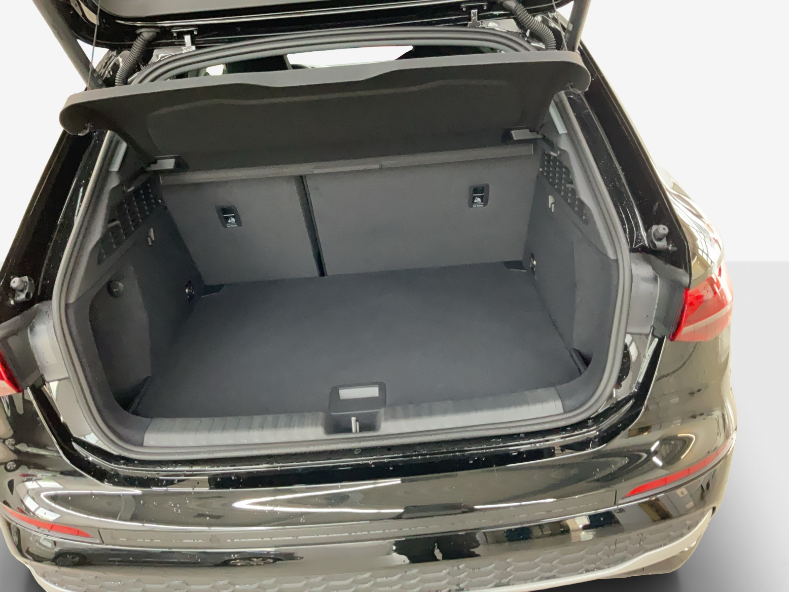 AUDI A3 Sportback TFSI 110 kW Attraction S tronic-image-12