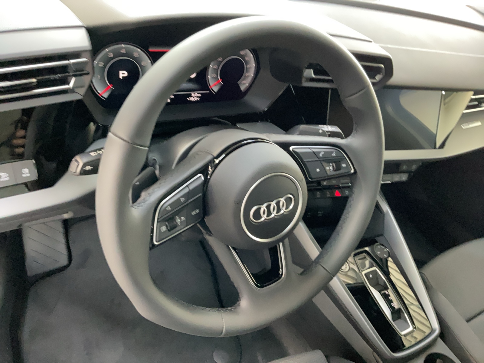 AUDI A3 Sportback TFSI 110 kW Attraction S tronic-image-9