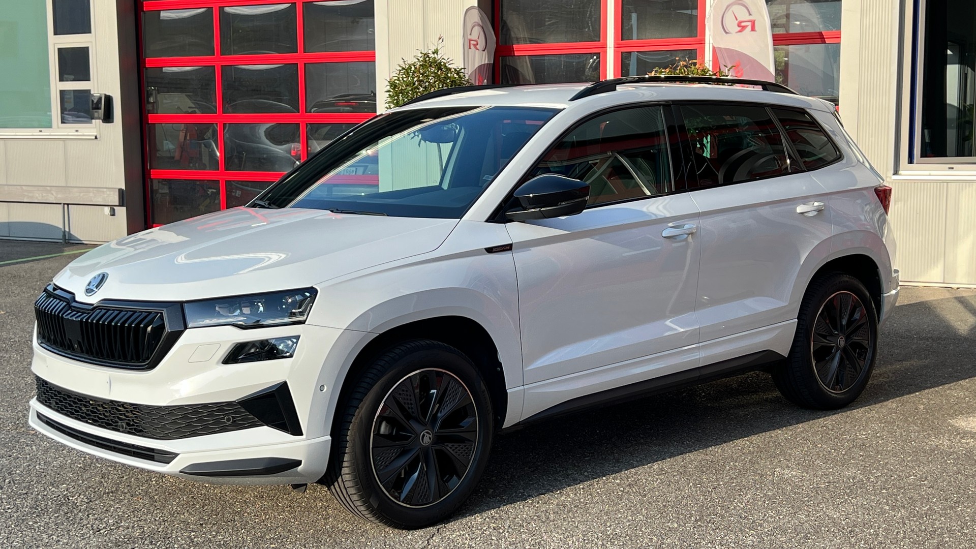 SKODA Karoq 2.0 TSI SportLine 4x4 DSG-image-2