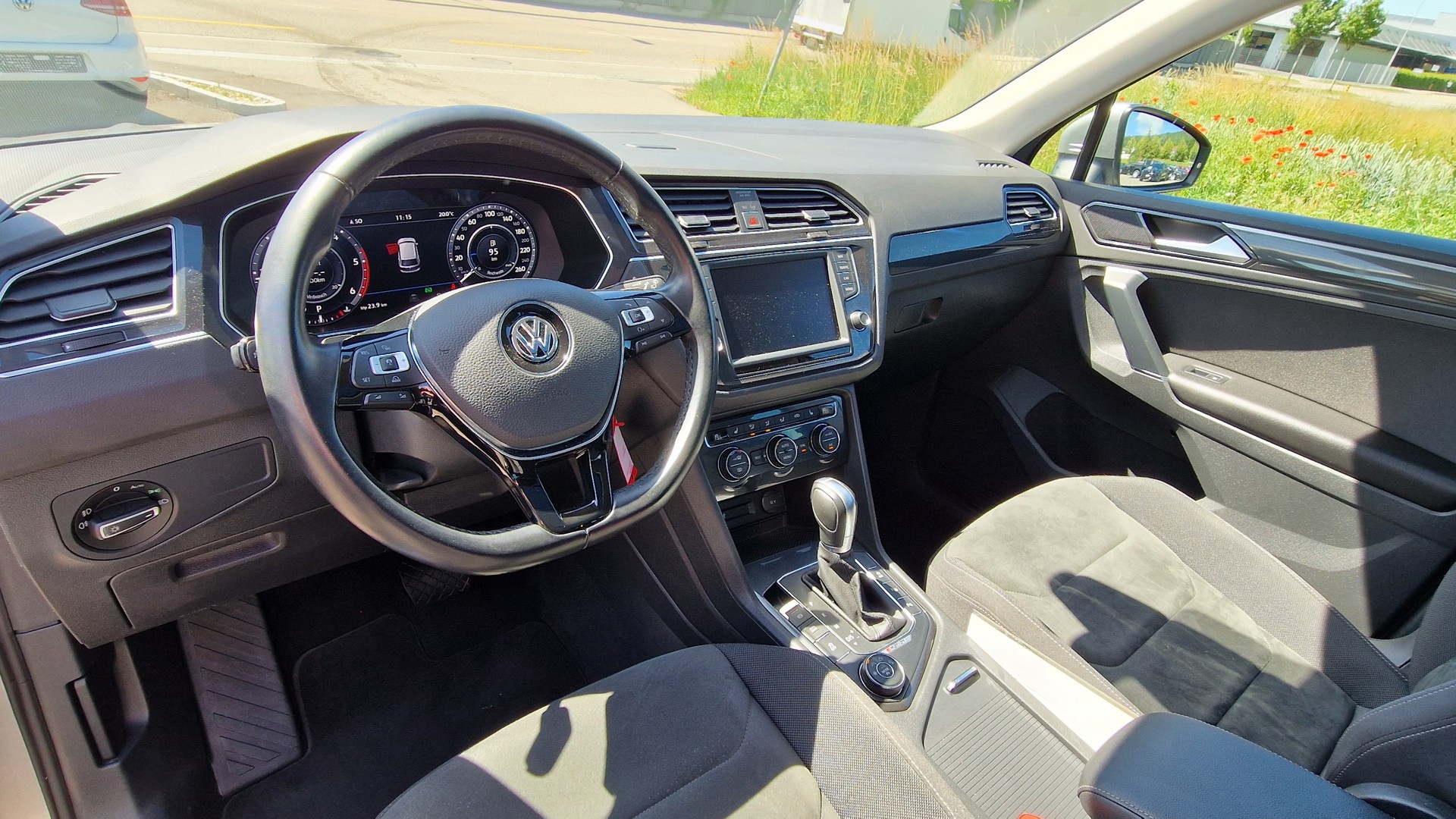 VW Tiguan 2.0 TDI SCR Highline4Motion DSG-image-8