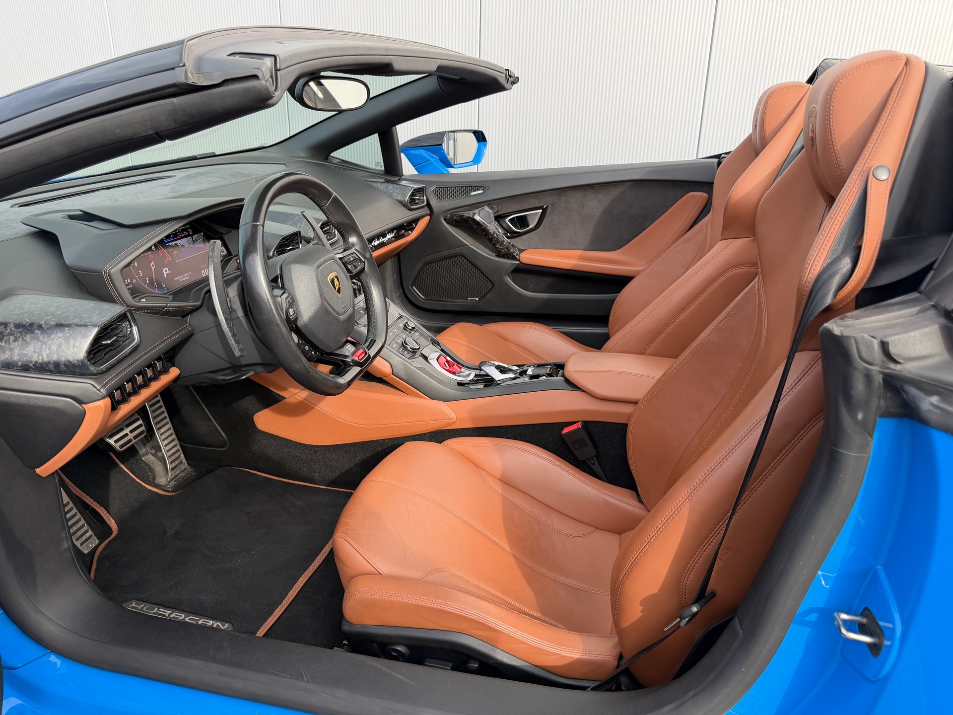 LAMBORGHINI Huracan LP610-4 Spyder DCT-image-8