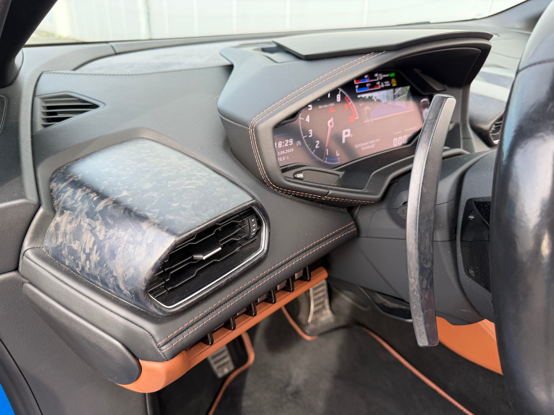 LAMBORGHINI Huracan LP610-4 Spyder DCT-image-12