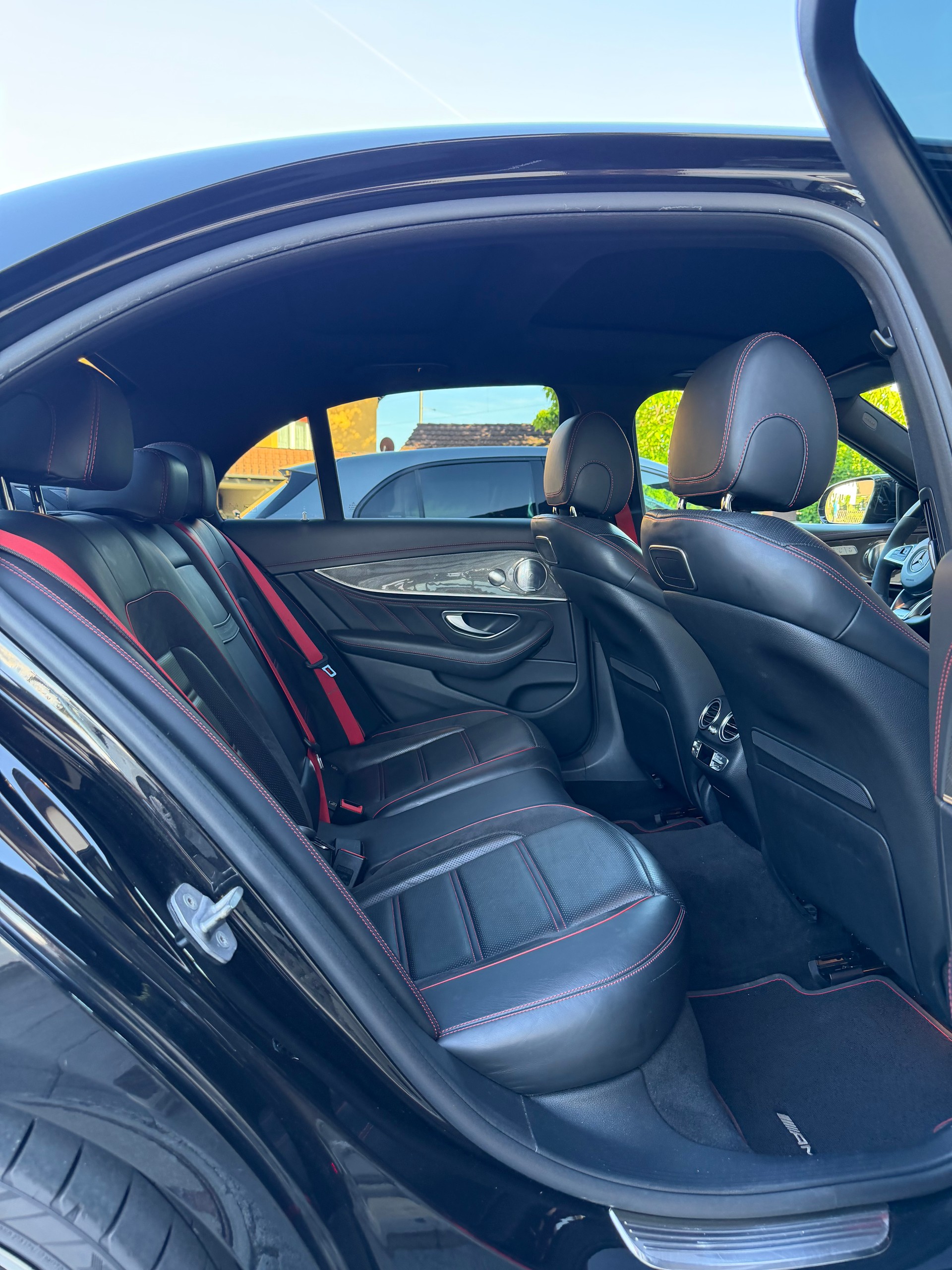 MERCEDES-BENZ E 43 AMG 4matic-image-5