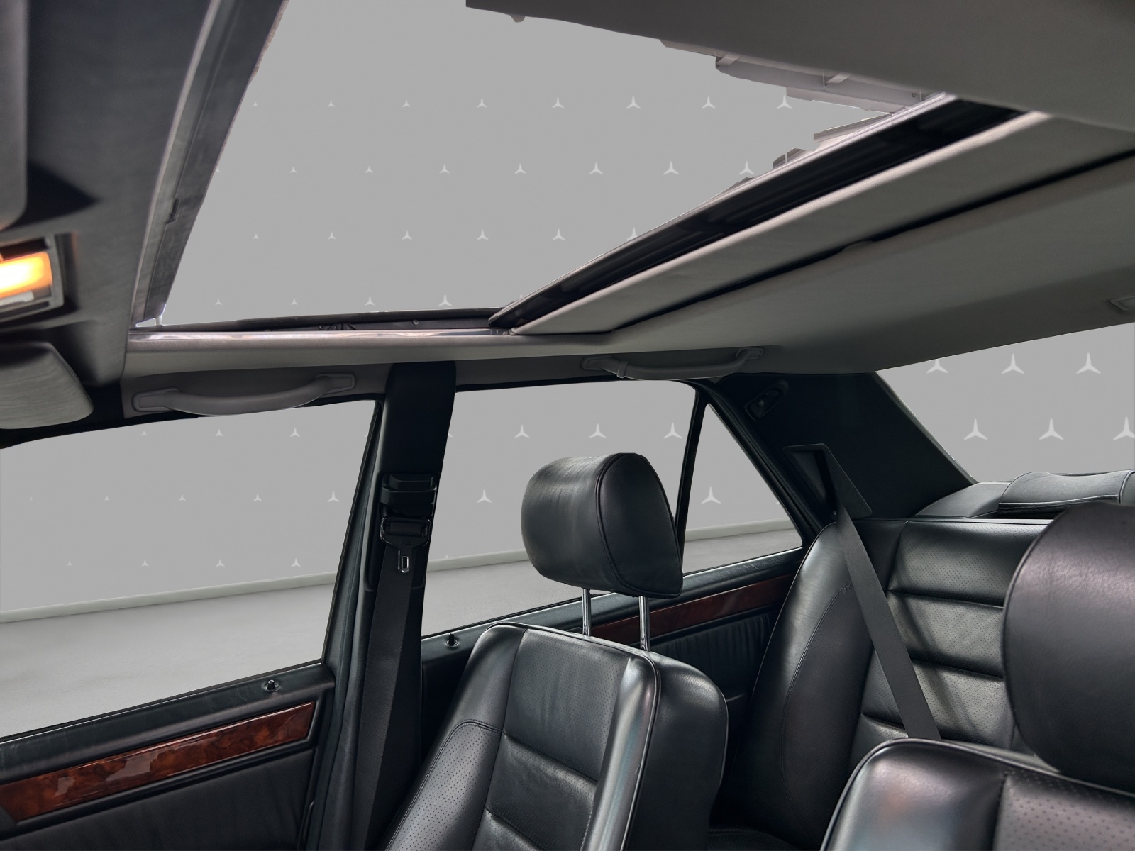 MERCEDES-BENZ 500 E Automatic-image-8