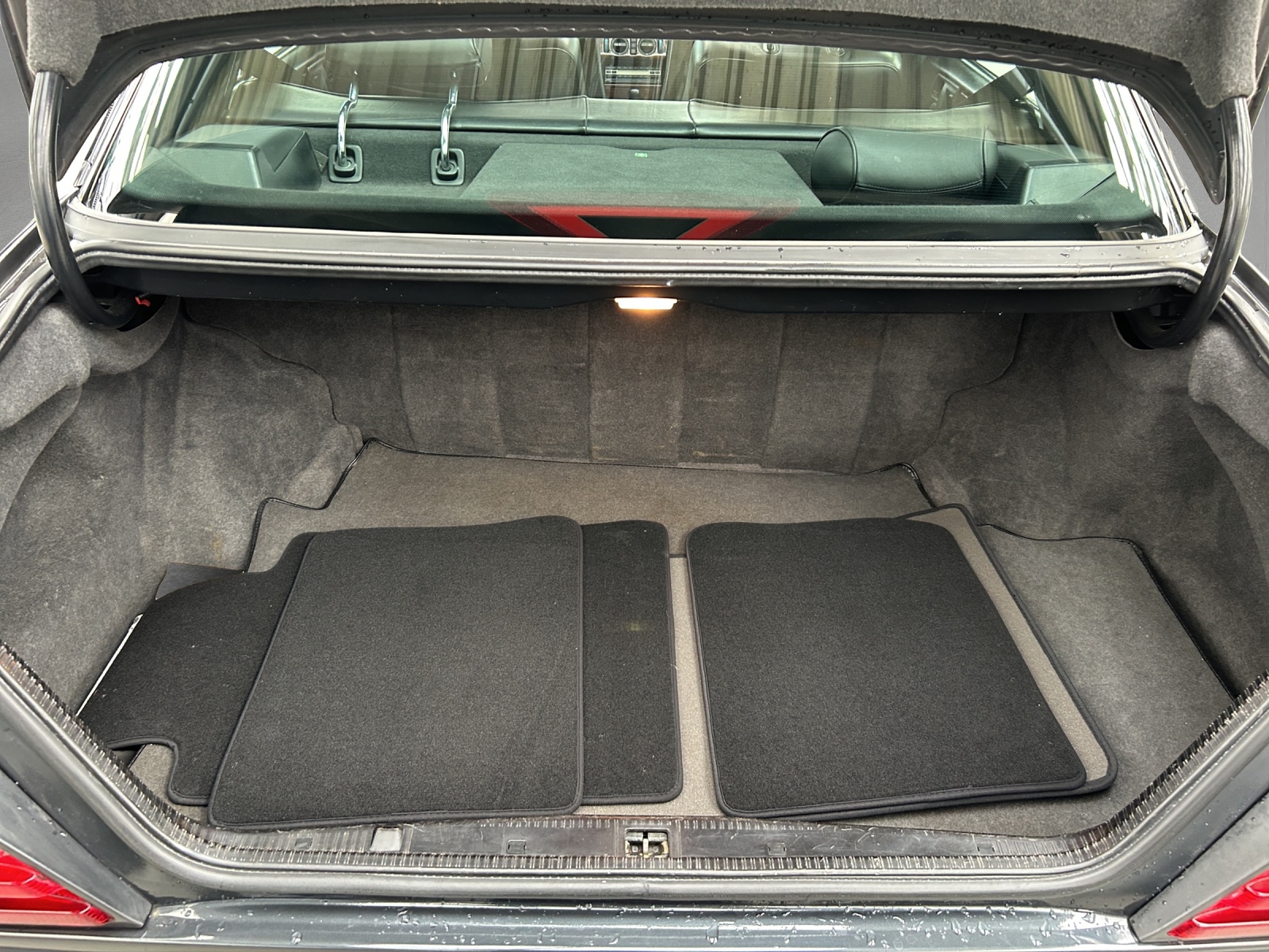 MERCEDES-BENZ 500 E Automatic-image-12