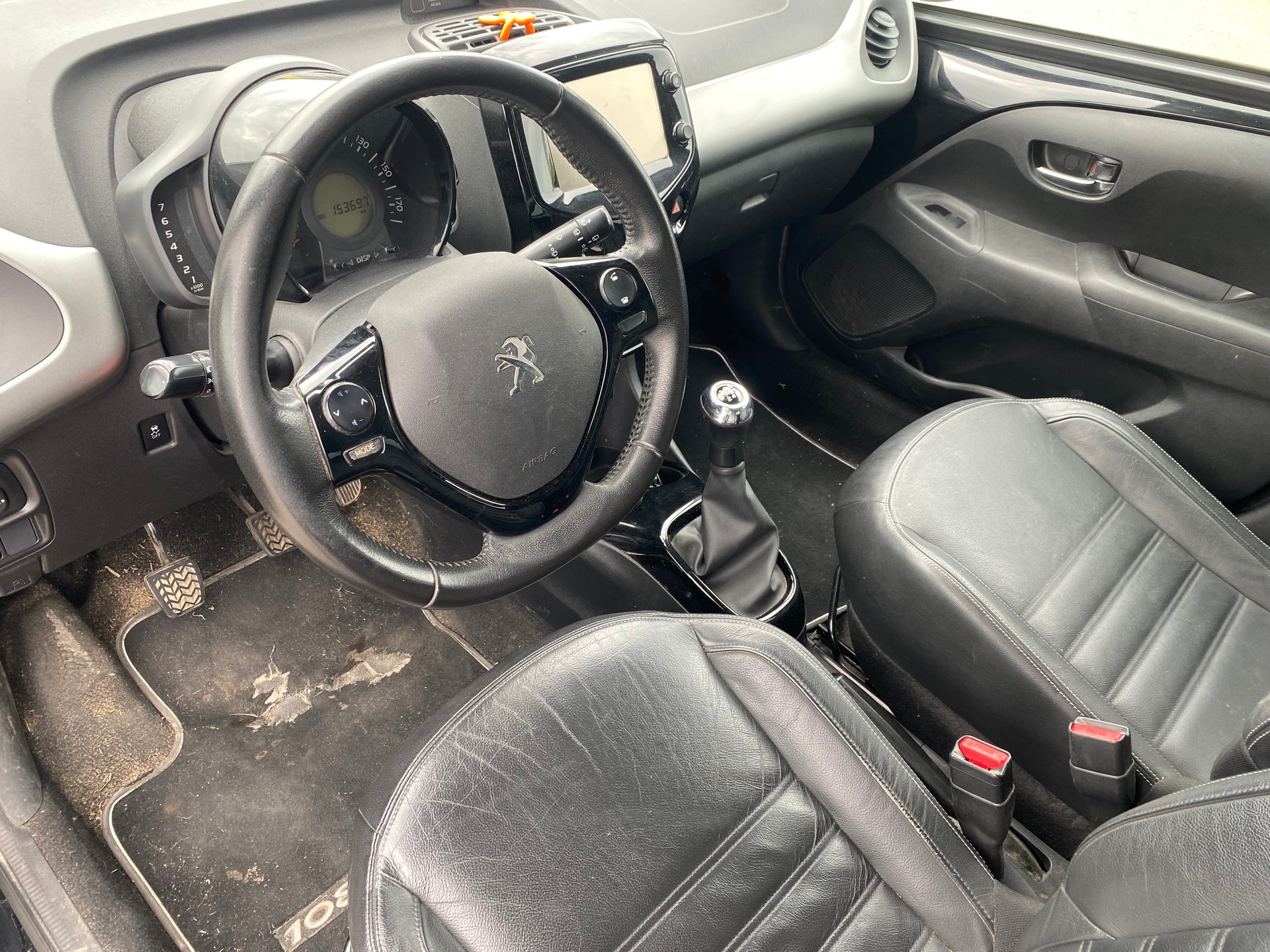 PEUGEOT 108 1.2 VTi Active-image-4
