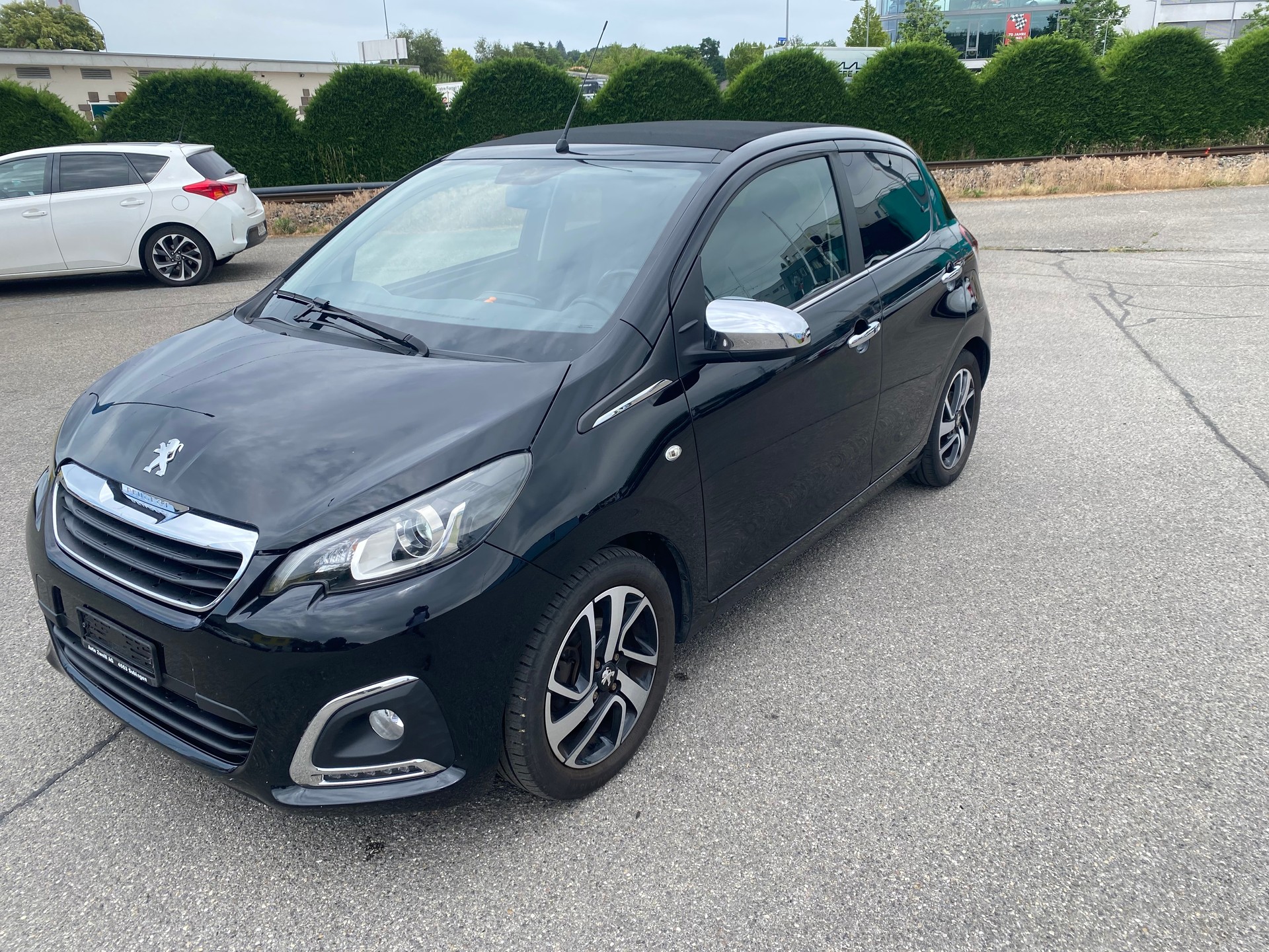 PEUGEOT 108 1.2 VTi Active-image-2