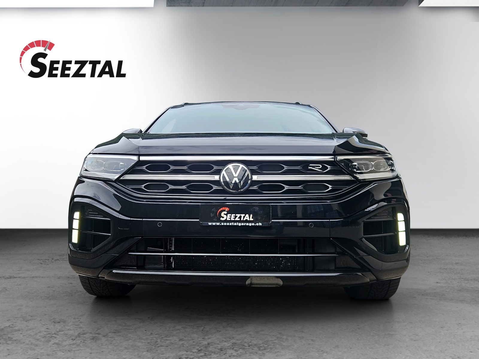 VW VW T-Roc R 4Motion-image-2