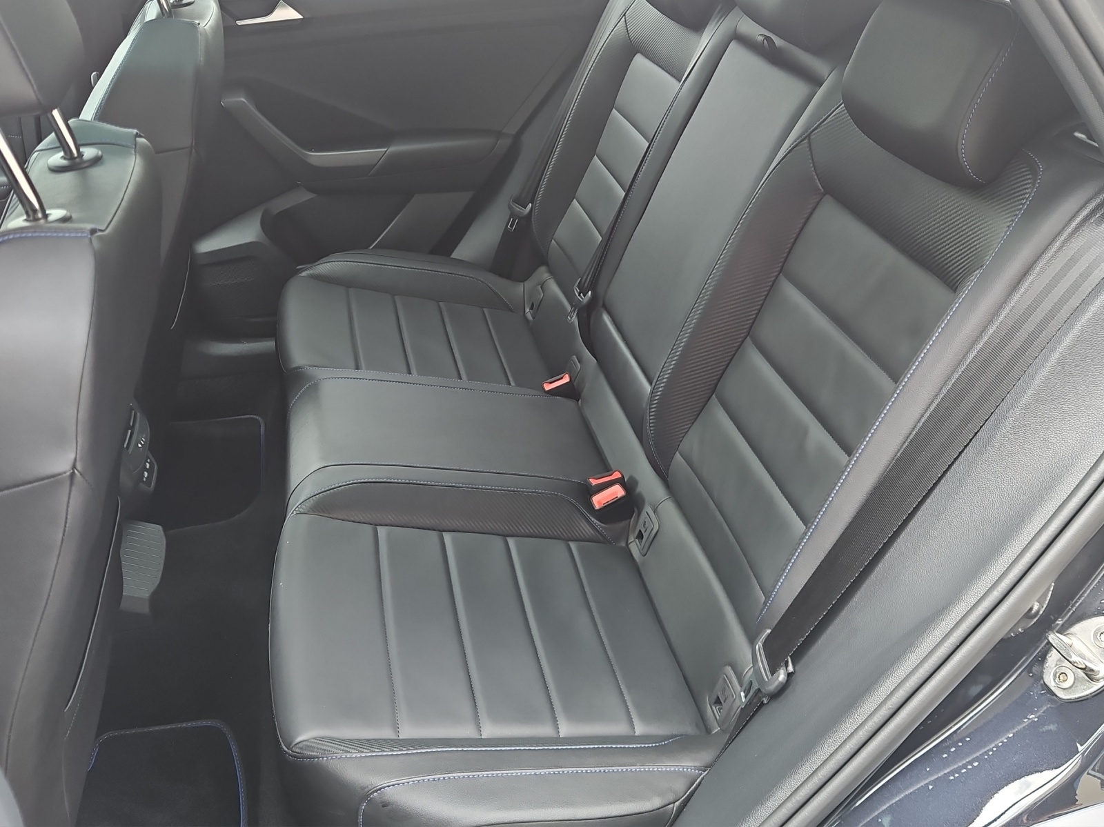 VW VW T-Roc R 4Motion-image-13