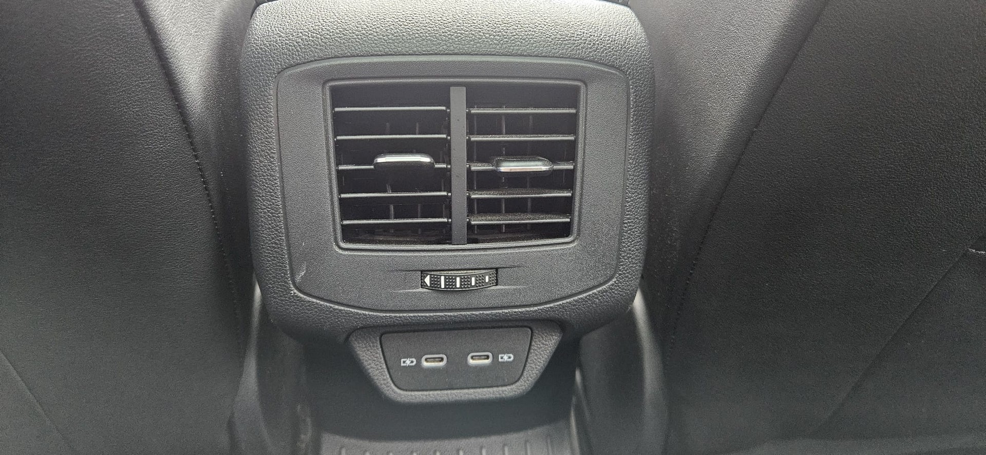 VW VW T-Roc R 4Motion-image-14