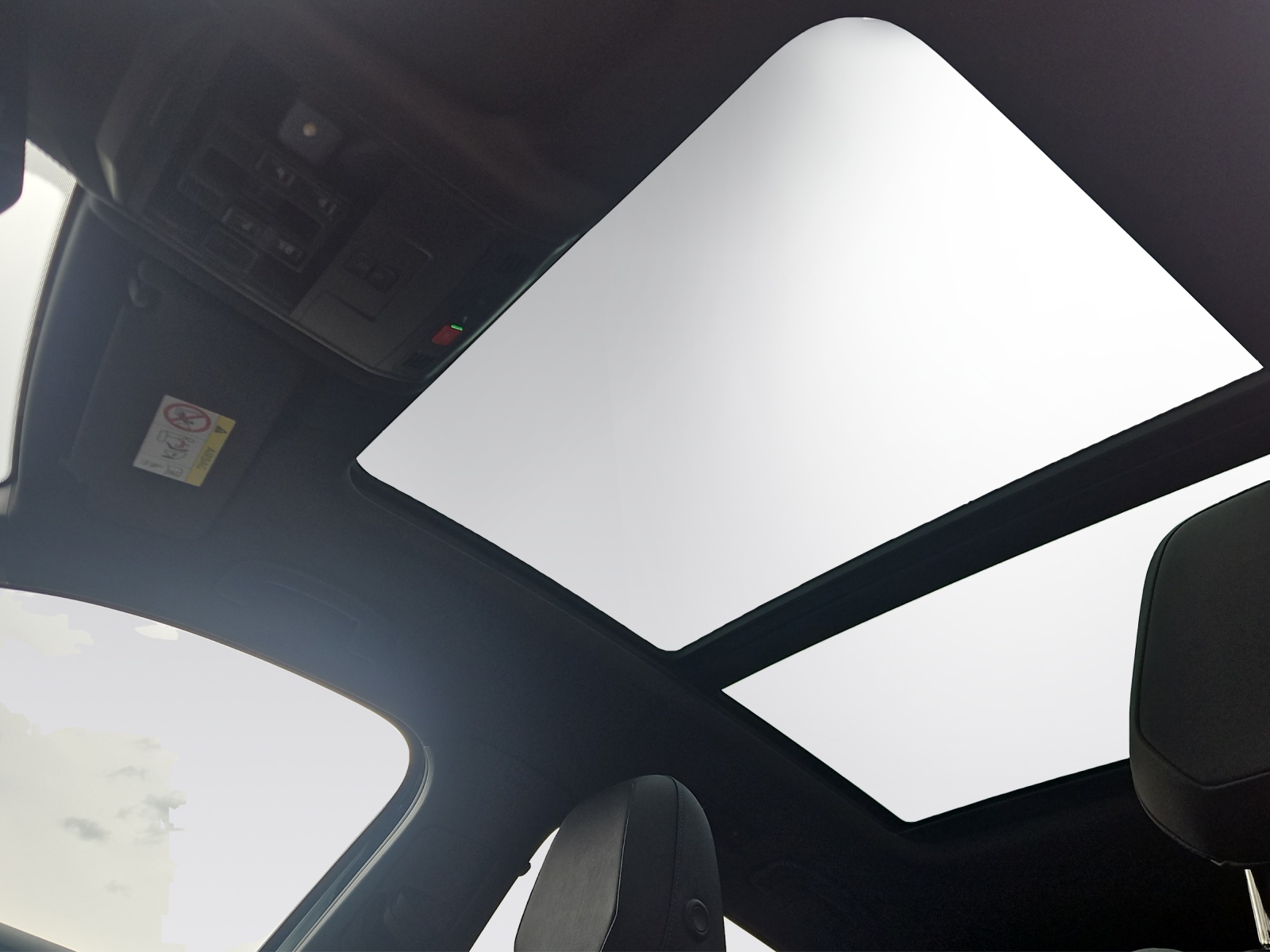 VW VW T-Roc R 4Motion-image-12