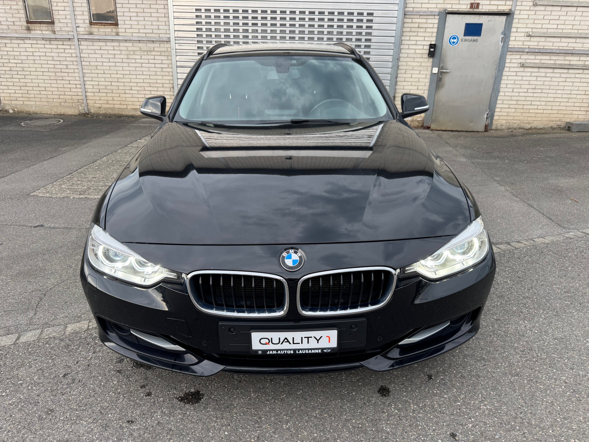 BMW 318d xDrive Touring Sport Line-image-1