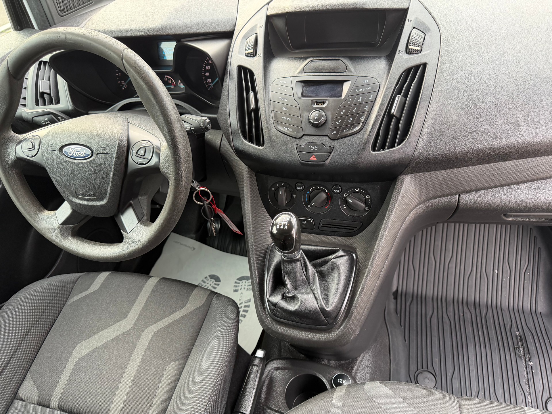 FORD Transit Connect Van T230 1.5 TDCi Ambiente-image-12