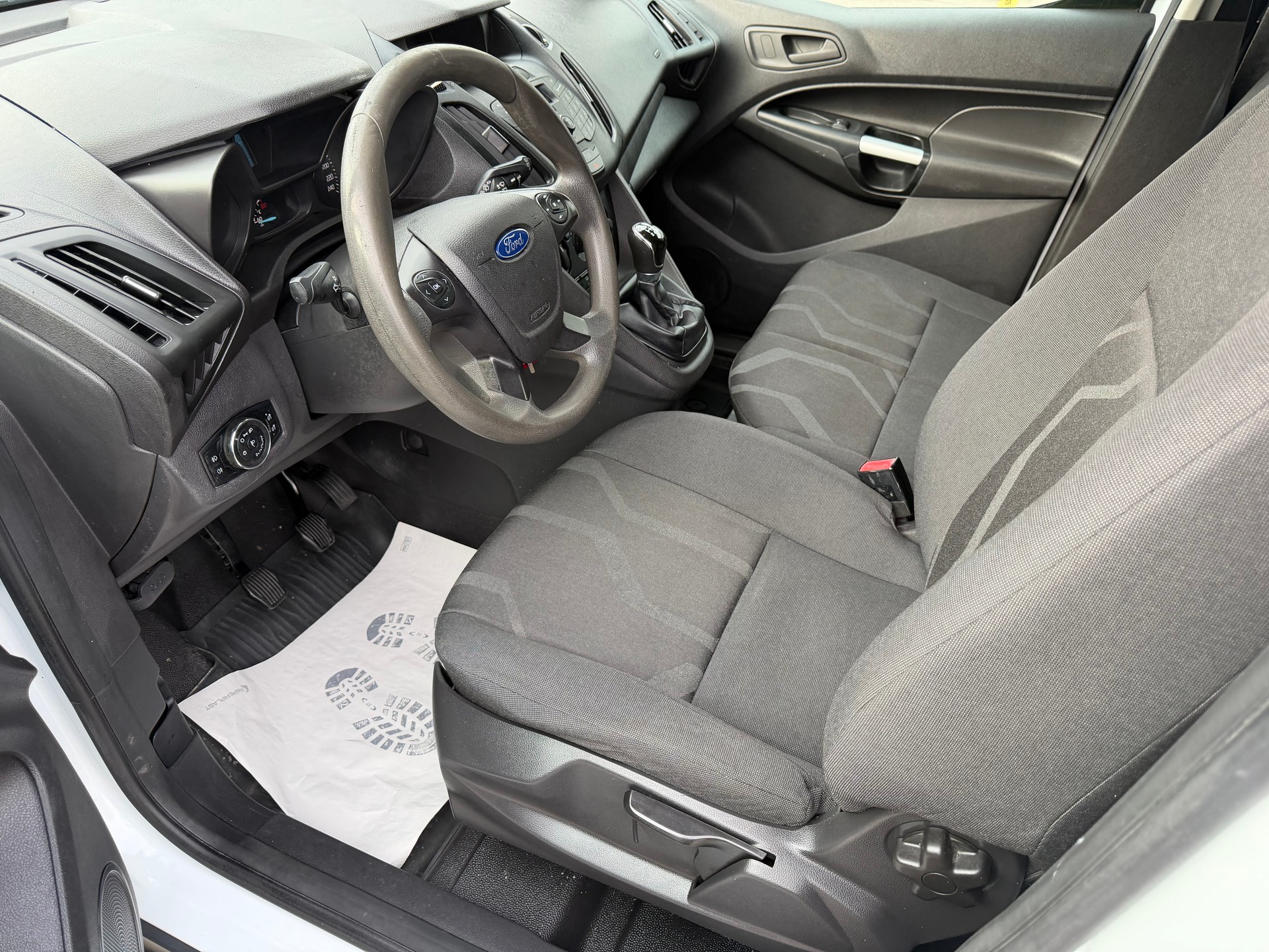 FORD Transit Connect Van T230 1.5 TDCi Ambiente-image-7