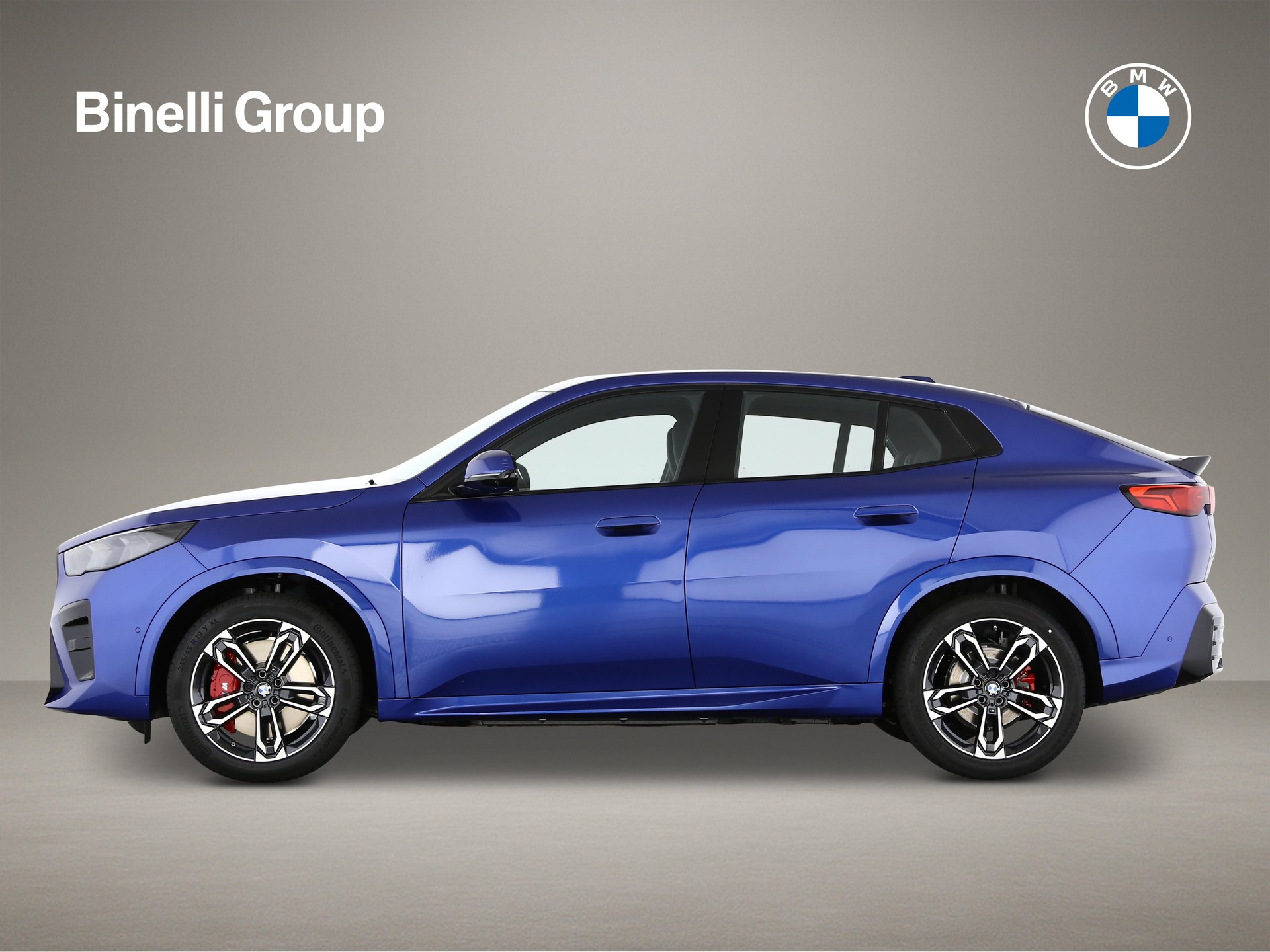 BMW iX2 30 xDrive-showroom-element-3