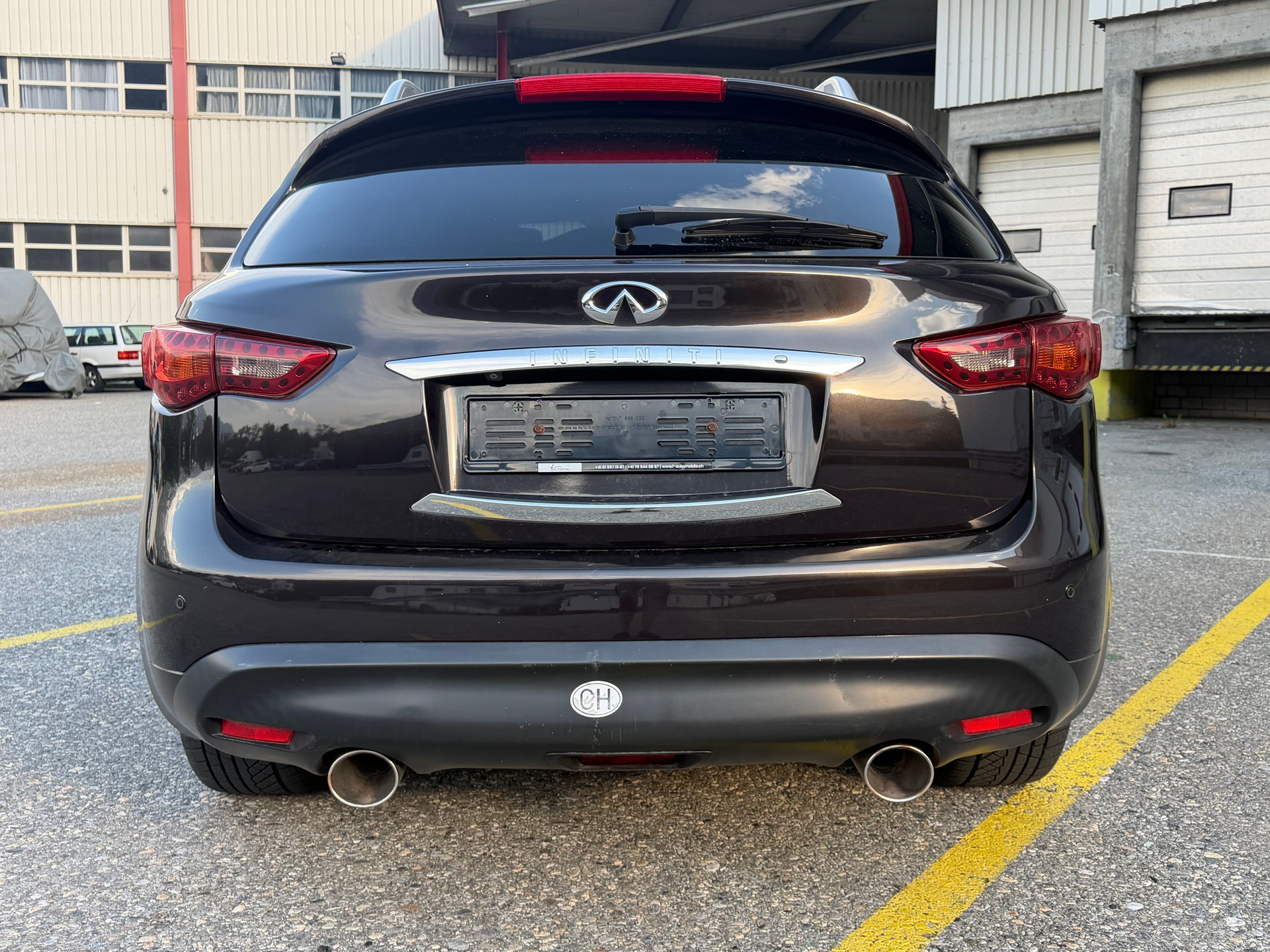 INFINITI FX30d S AWD Automatic-image-6