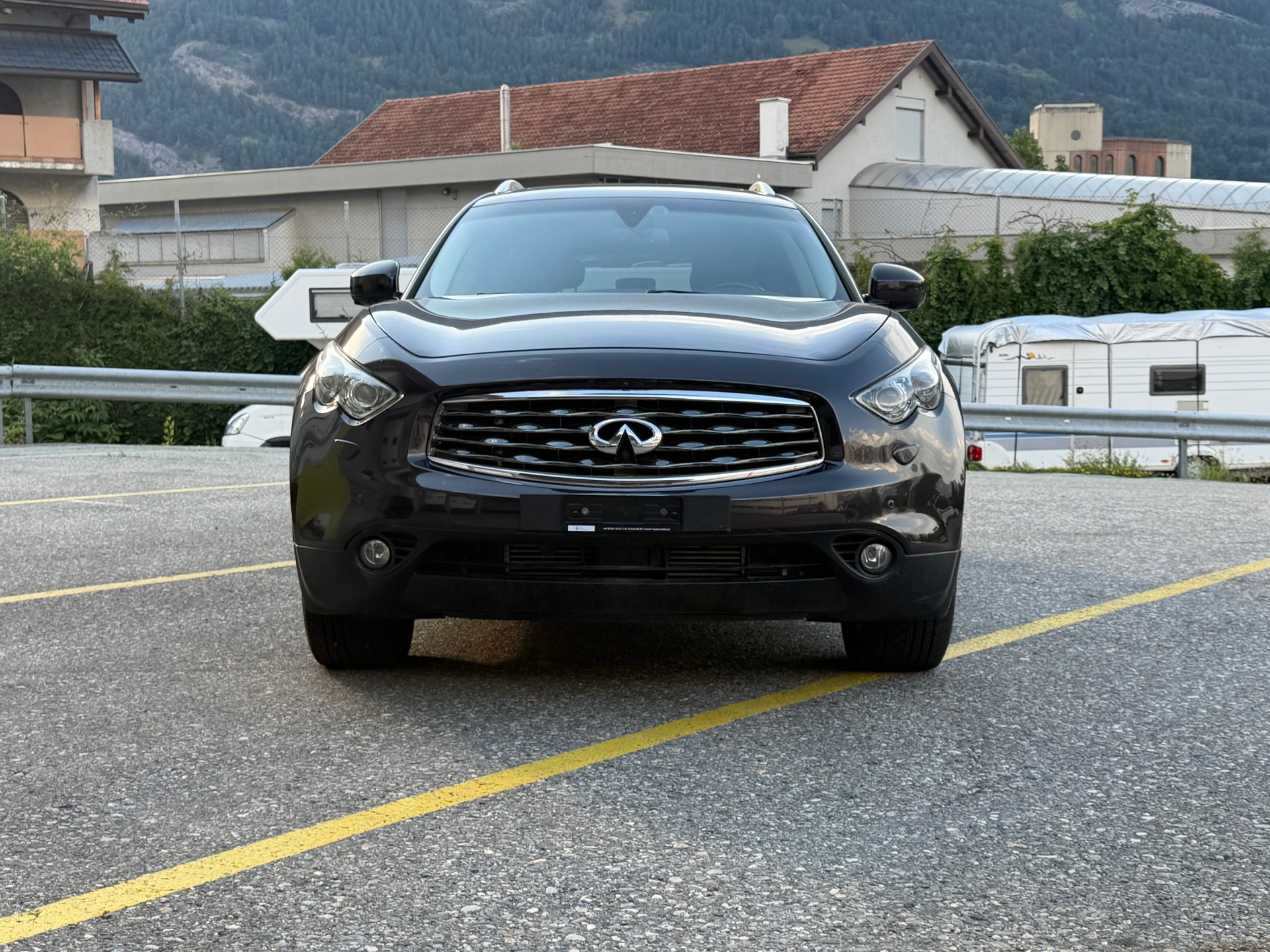 INFINITI FX30d S AWD Automatic-image-2