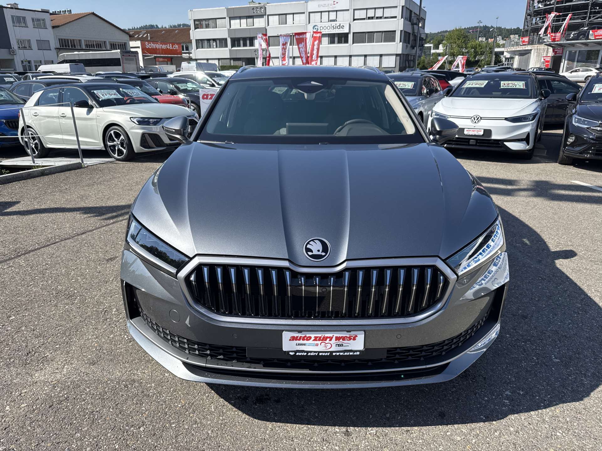 SKODA Superb Combi 1.5 TSi MHEV Selection DSG-Automat-image-13