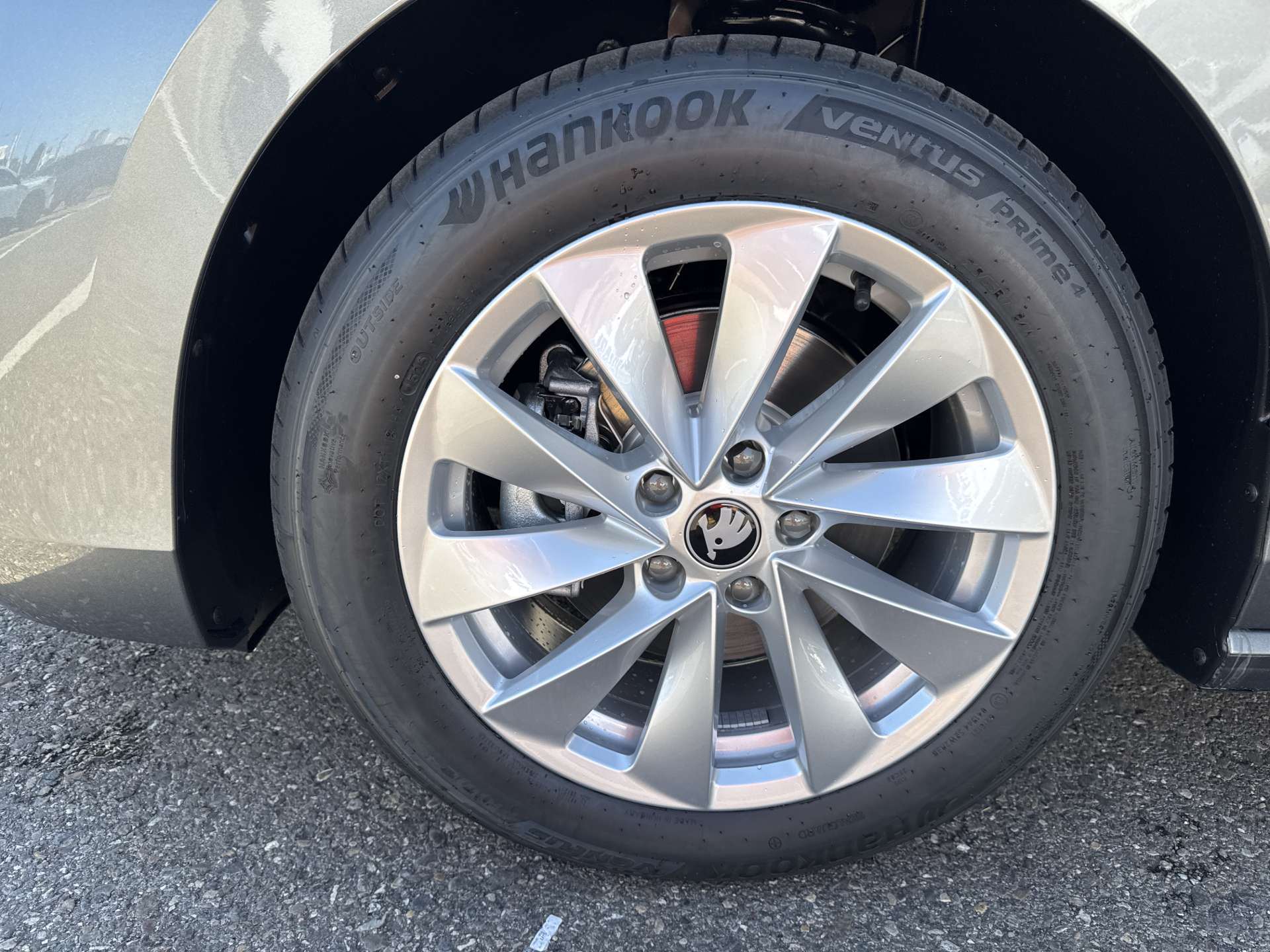 SKODA Superb Combi 1.5 TSi MHEV Selection DSG-Automat-image-8