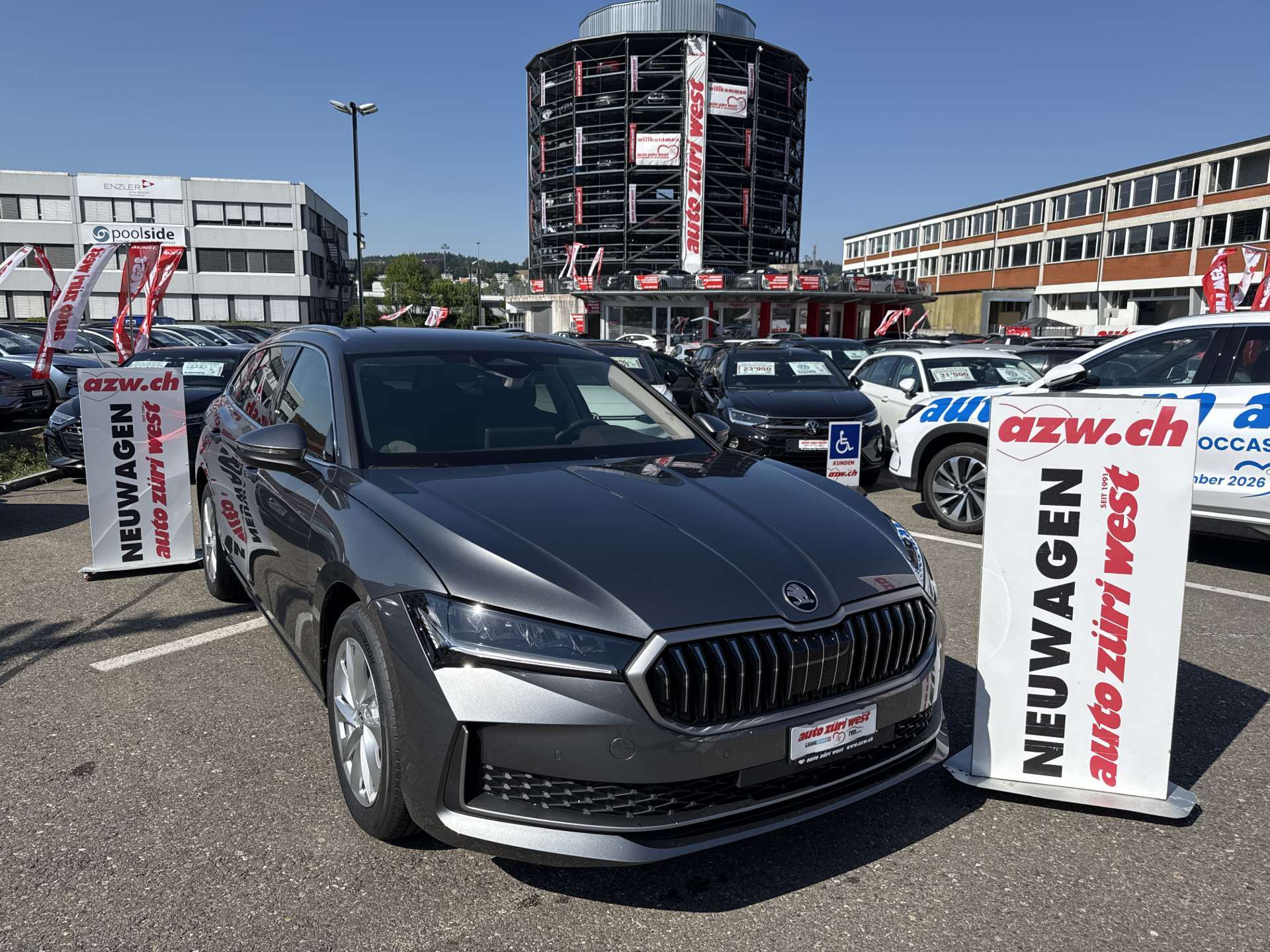 SKODA Superb Combi 1.5 TSi MHEV Selection DSG-Automat-image-0