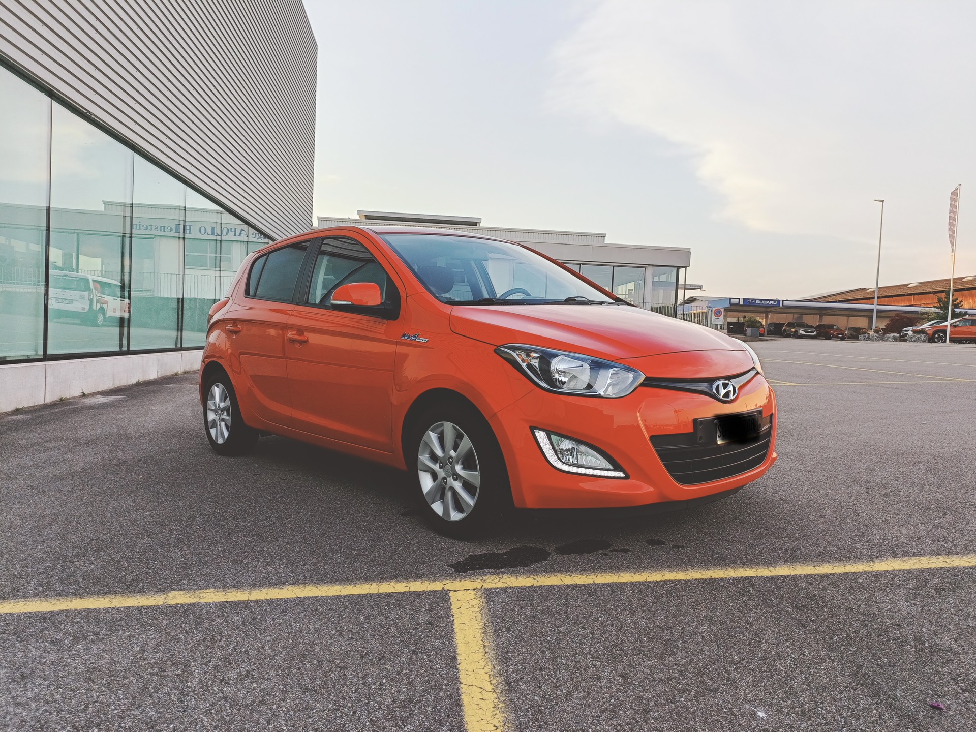 HYUNDAI 1.4 Style-image-2