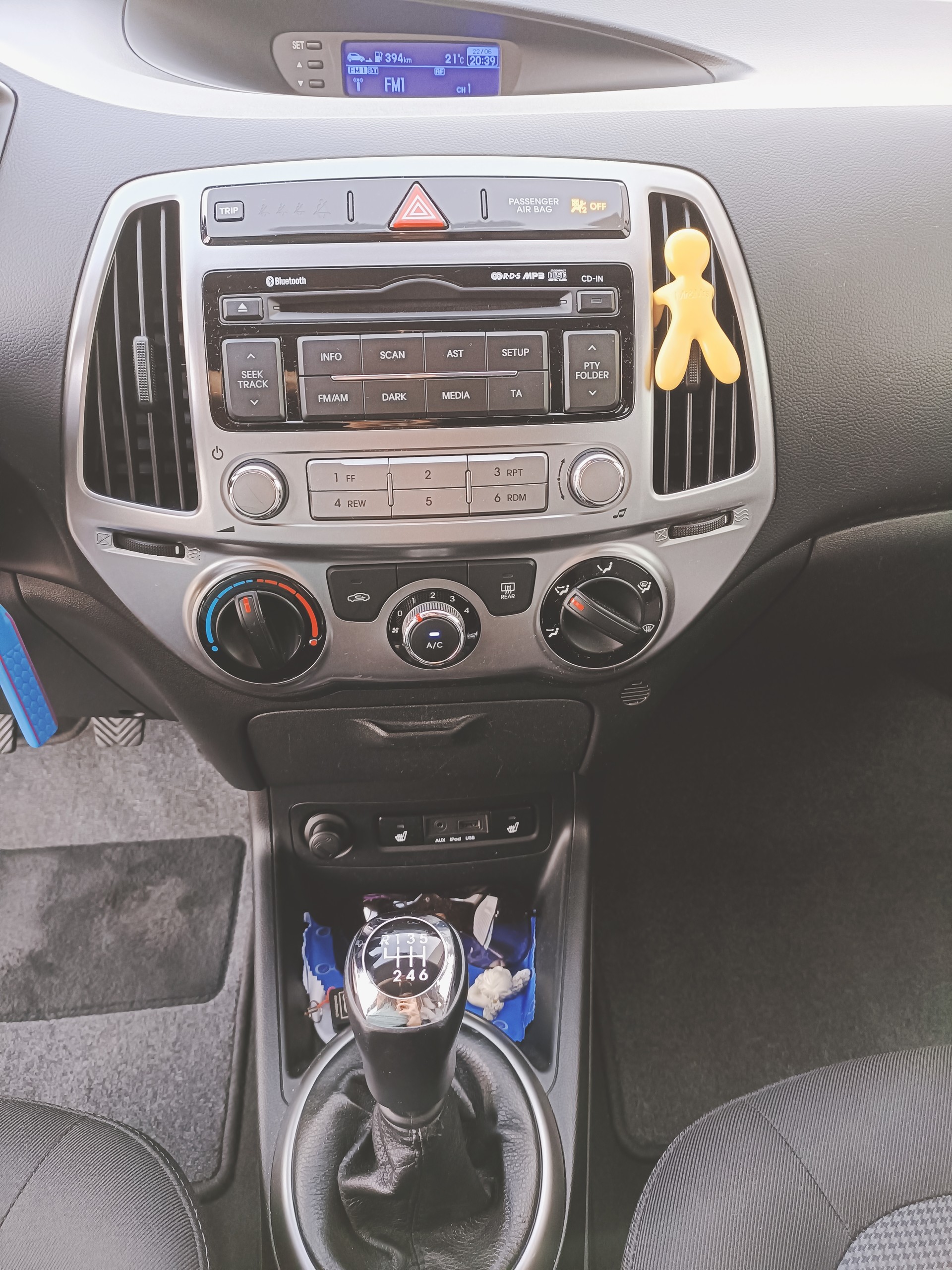 HYUNDAI 1.4 Style-image-7