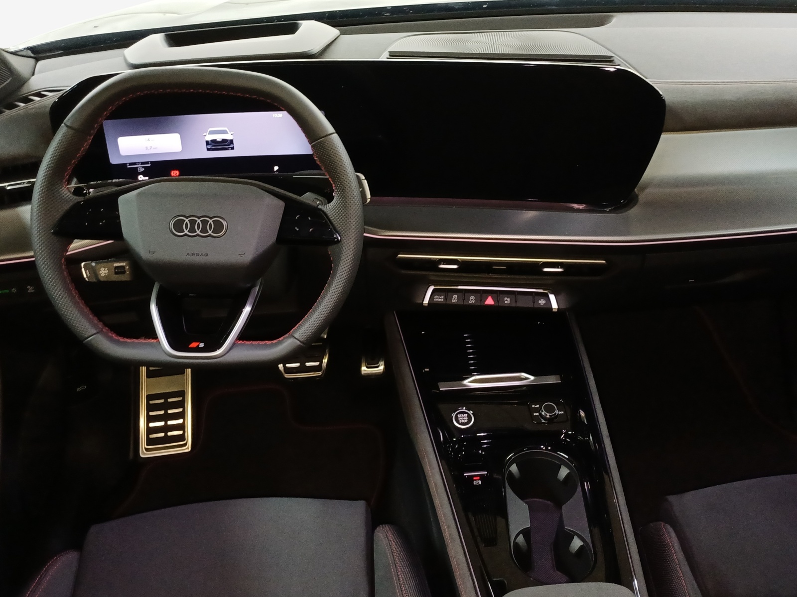 AUDI Q3 SUV TFSI quattro 195 kW S tronic-image-8