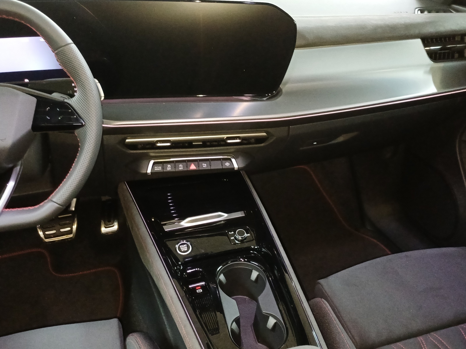 AUDI Q3 SUV TFSI quattro 195 kW S tronic-image-10