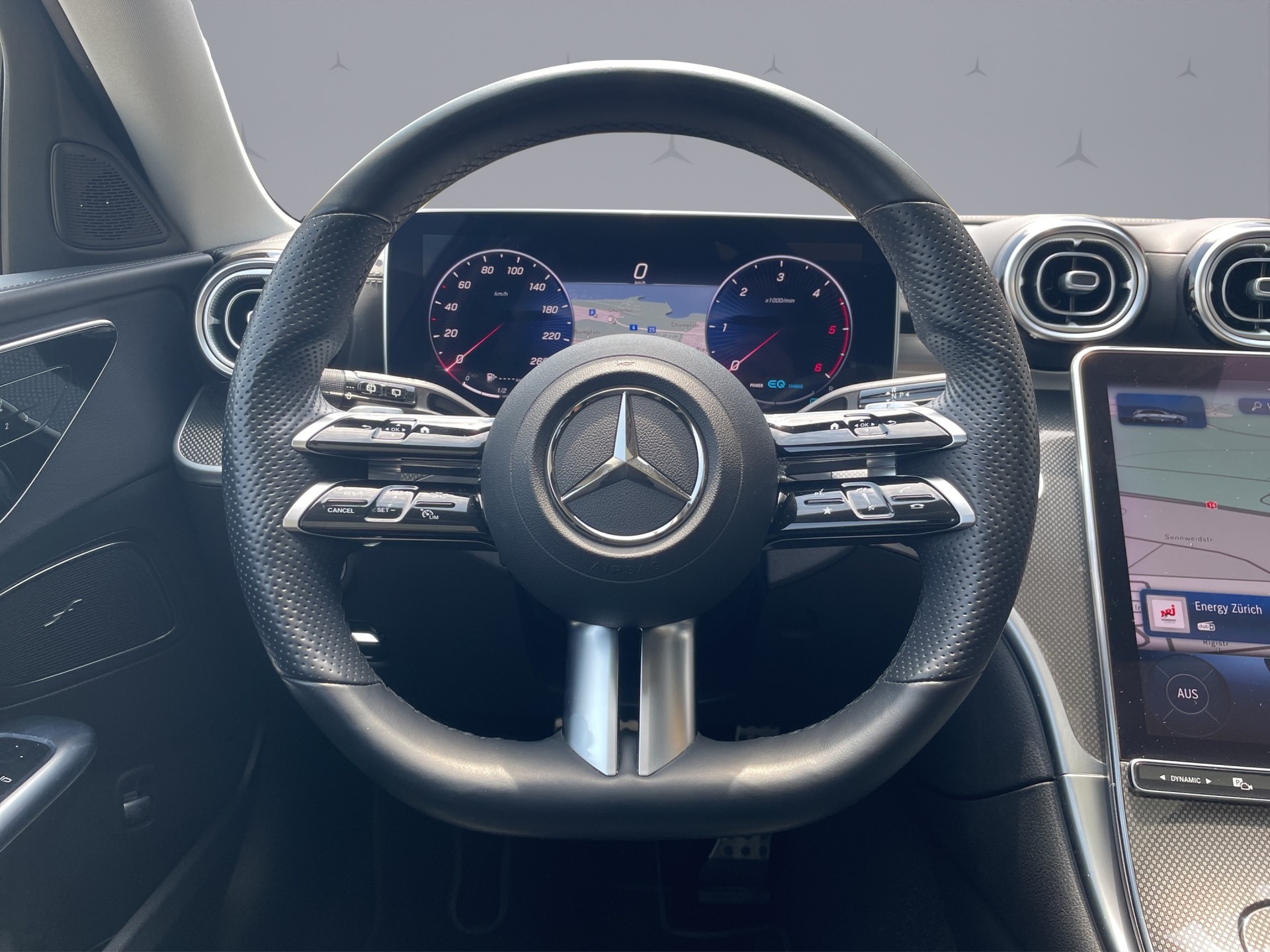 MERCEDES-BENZ C 220 d AMG Line 4matic Kombi-image-8