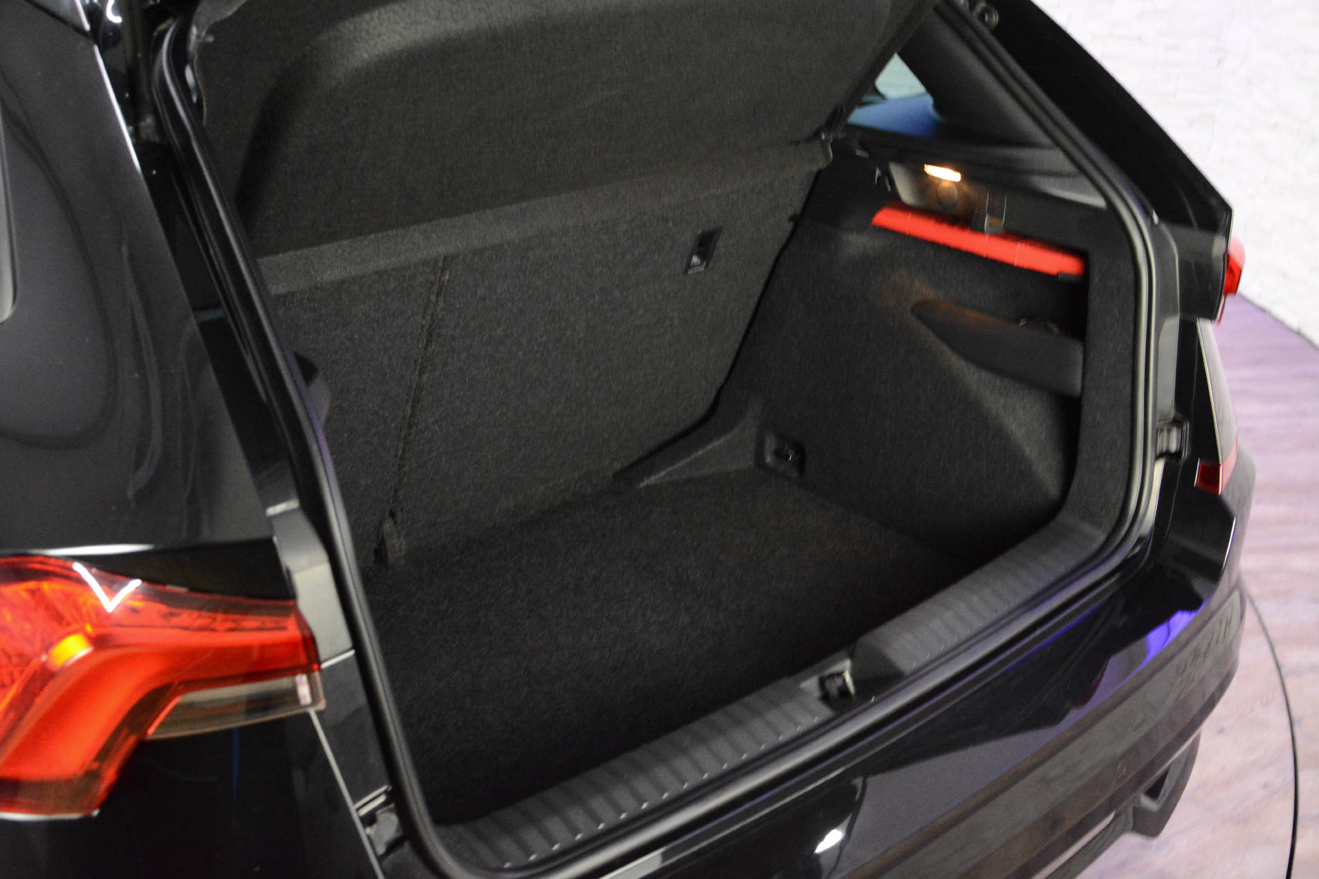 SKODA Kamiq 1.0 TSI Monte Carlo DSG-image-19