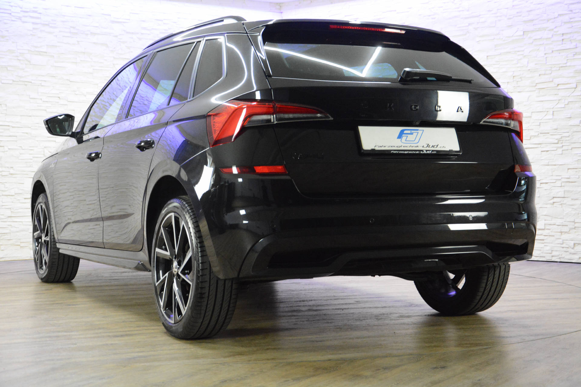 SKODA Kamiq 1.0 TSI Monte Carlo DSG-image-5