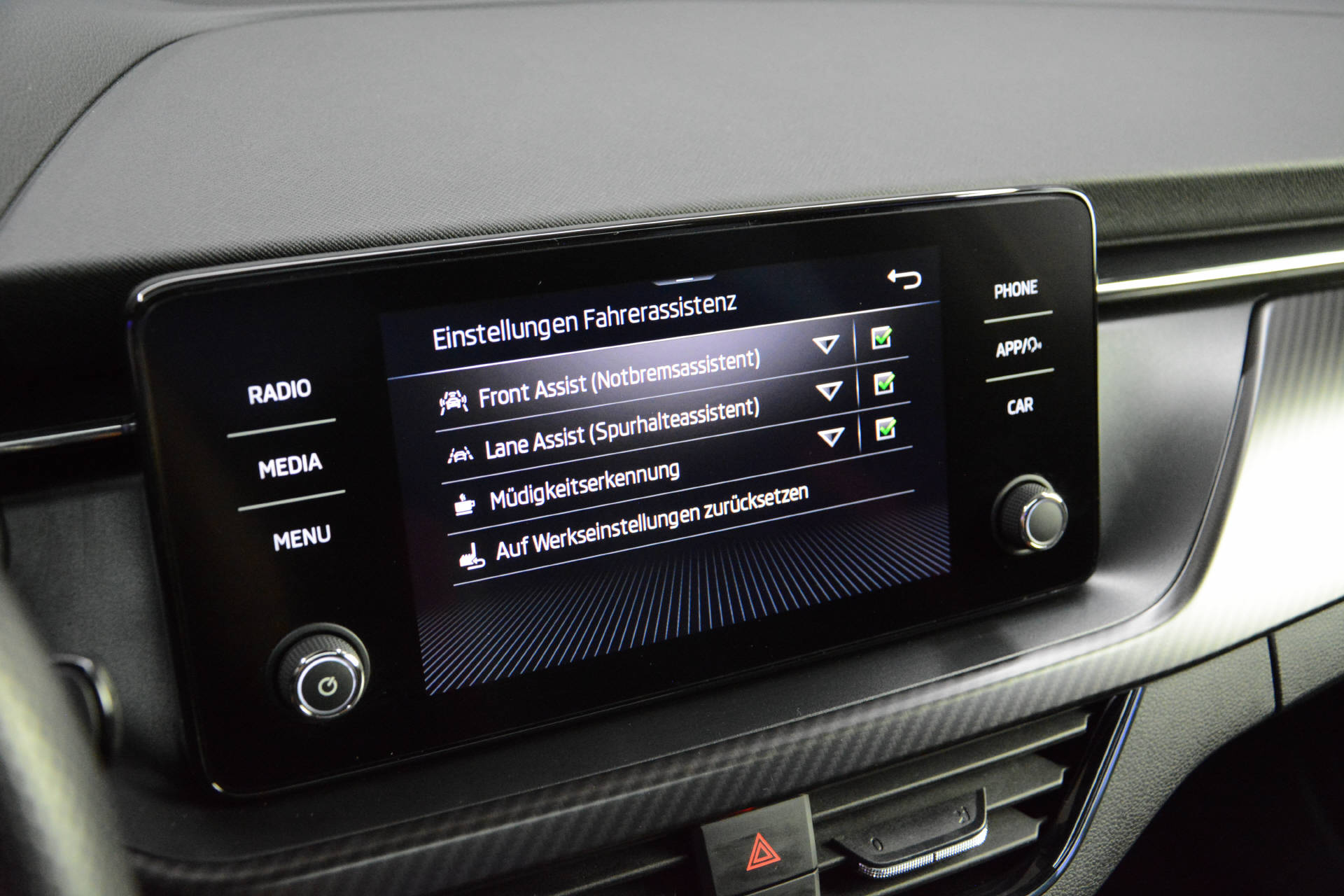 SKODA Kamiq 1.0 TSI Monte Carlo DSG-image-15