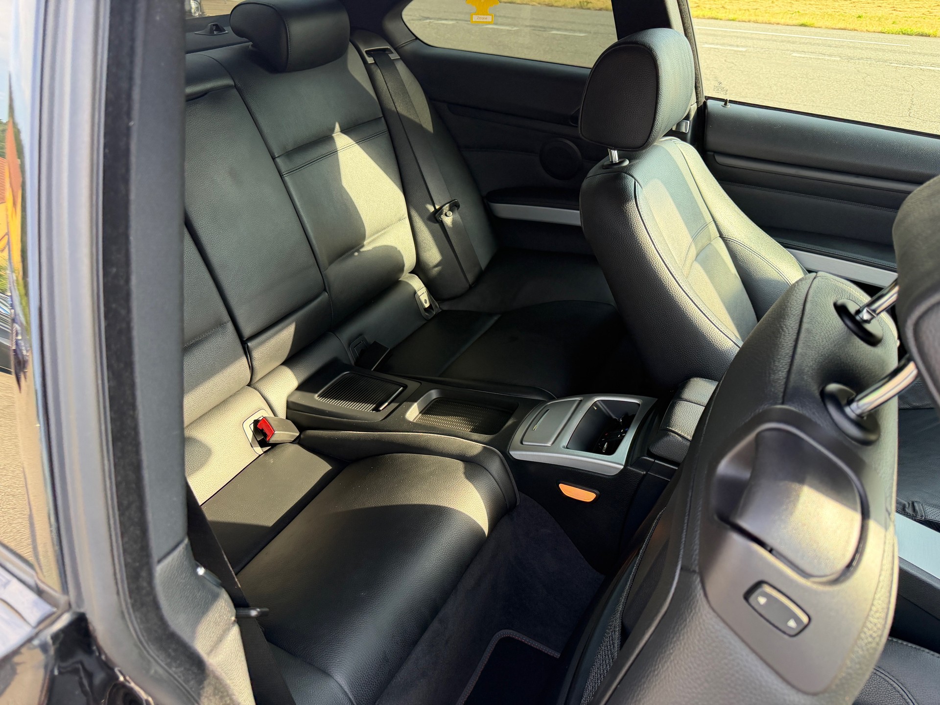 BMW 335i M-PAKET Coupé DSG-image-8
