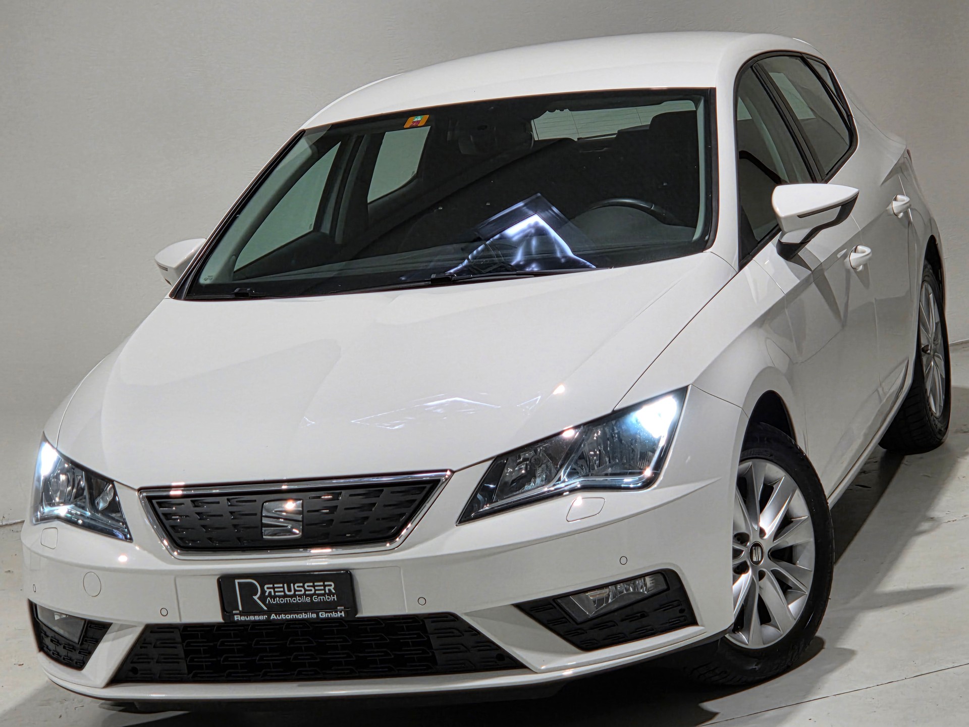 SEAT Leon 1.0 Ecomotive TSI Style-image-0