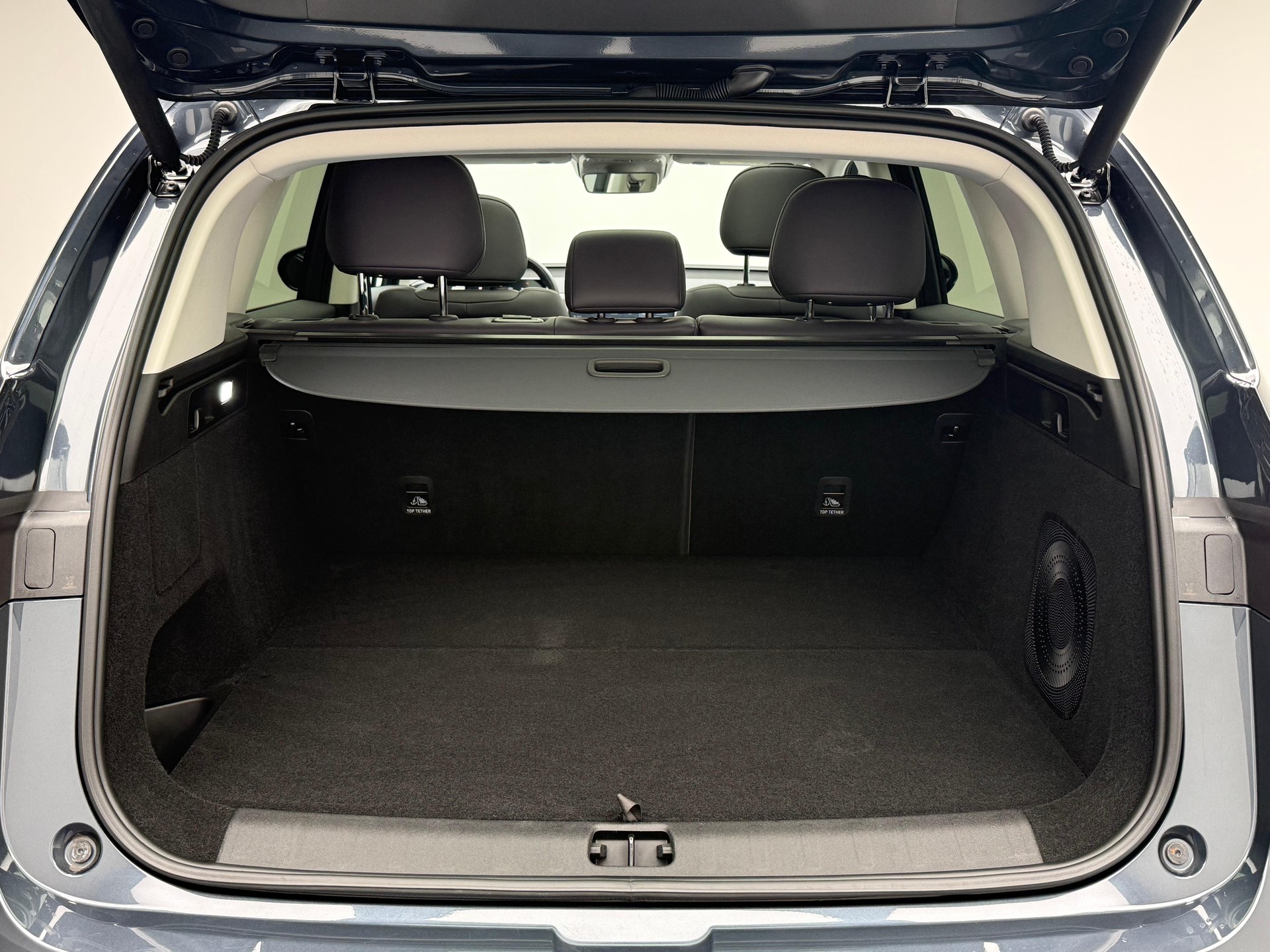 LEAPMOTOR C10 1.5 REEV Design-image-12