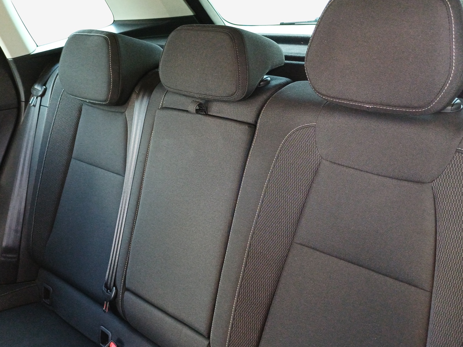 SKODA Karoq 2.0 TDI CR Selection 4x4 DSG-image-11