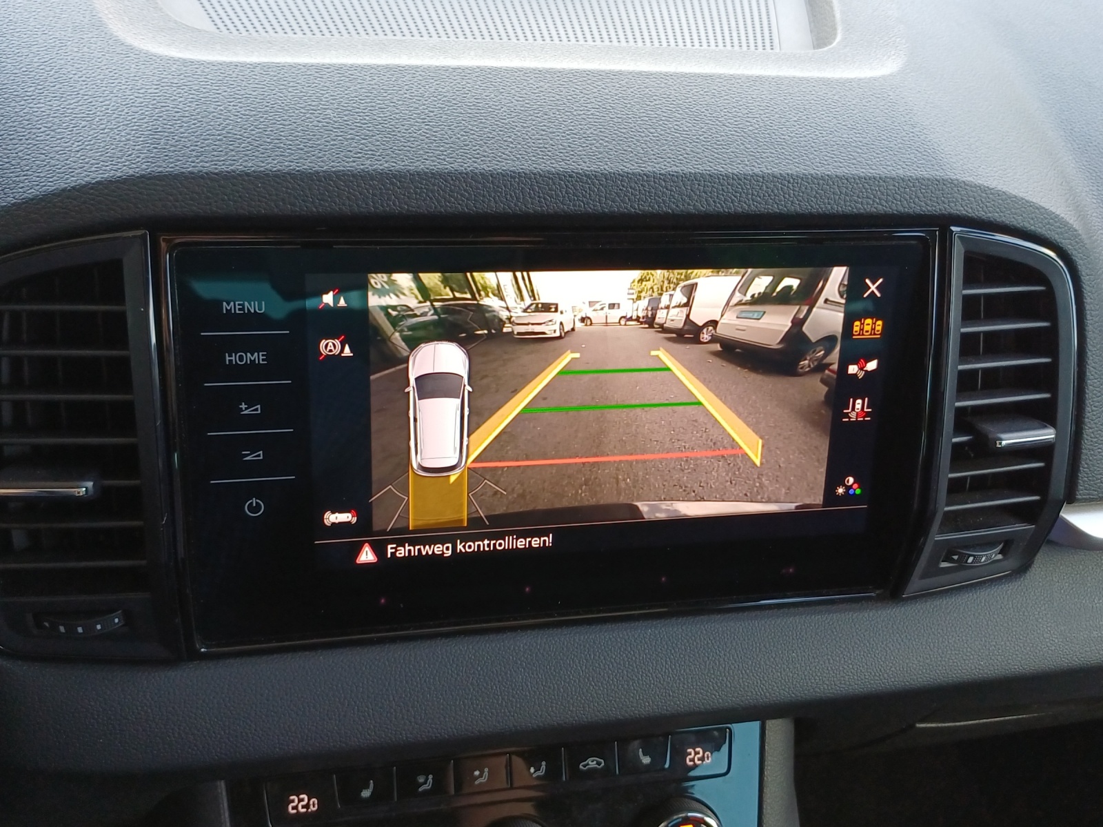 SKODA Karoq 2.0 TDI CR Selection 4x4 DSG-image-15