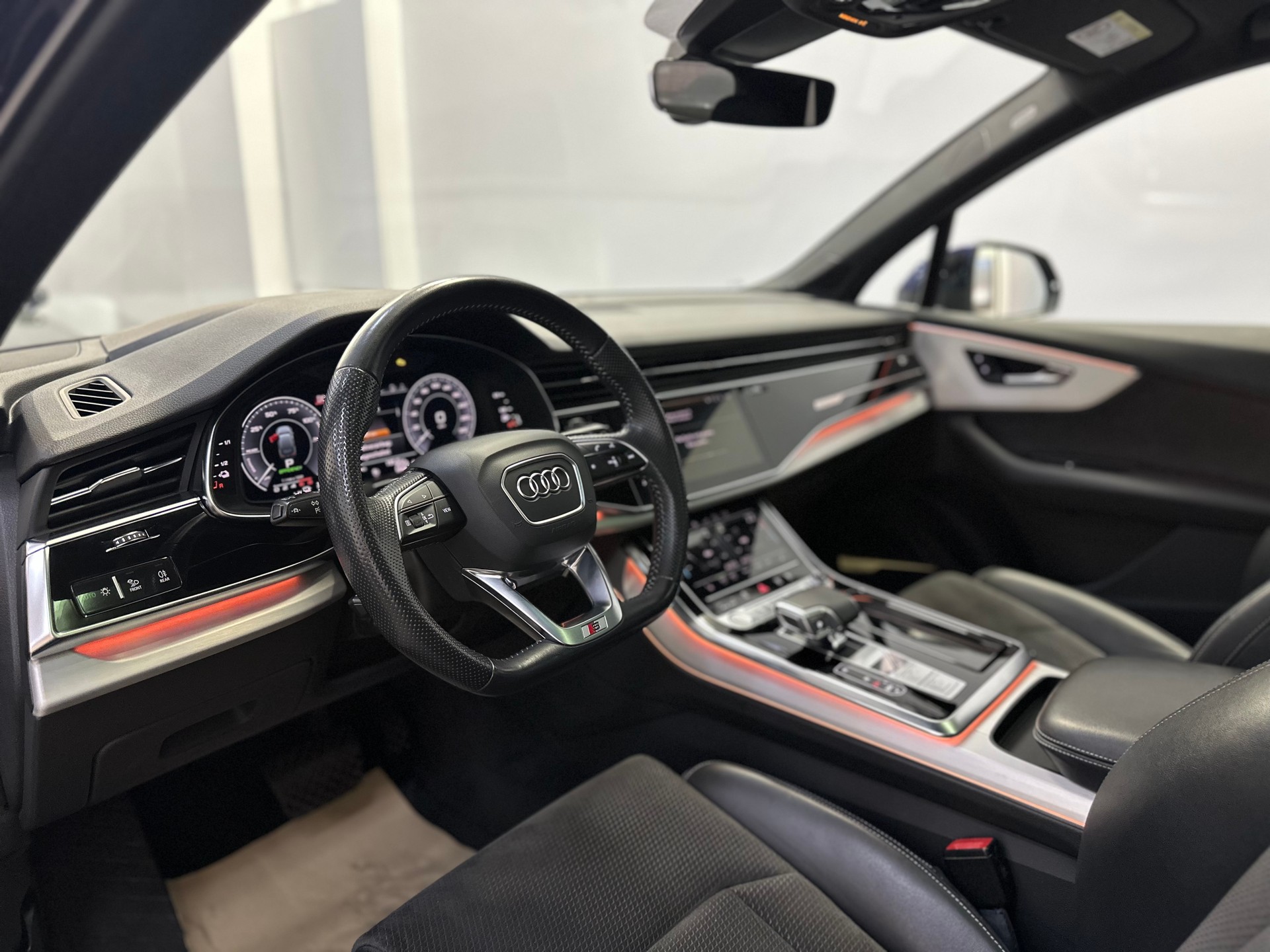 AUDI Q7 55 TFSI e quattro PHEV S line tiptronic-image-10