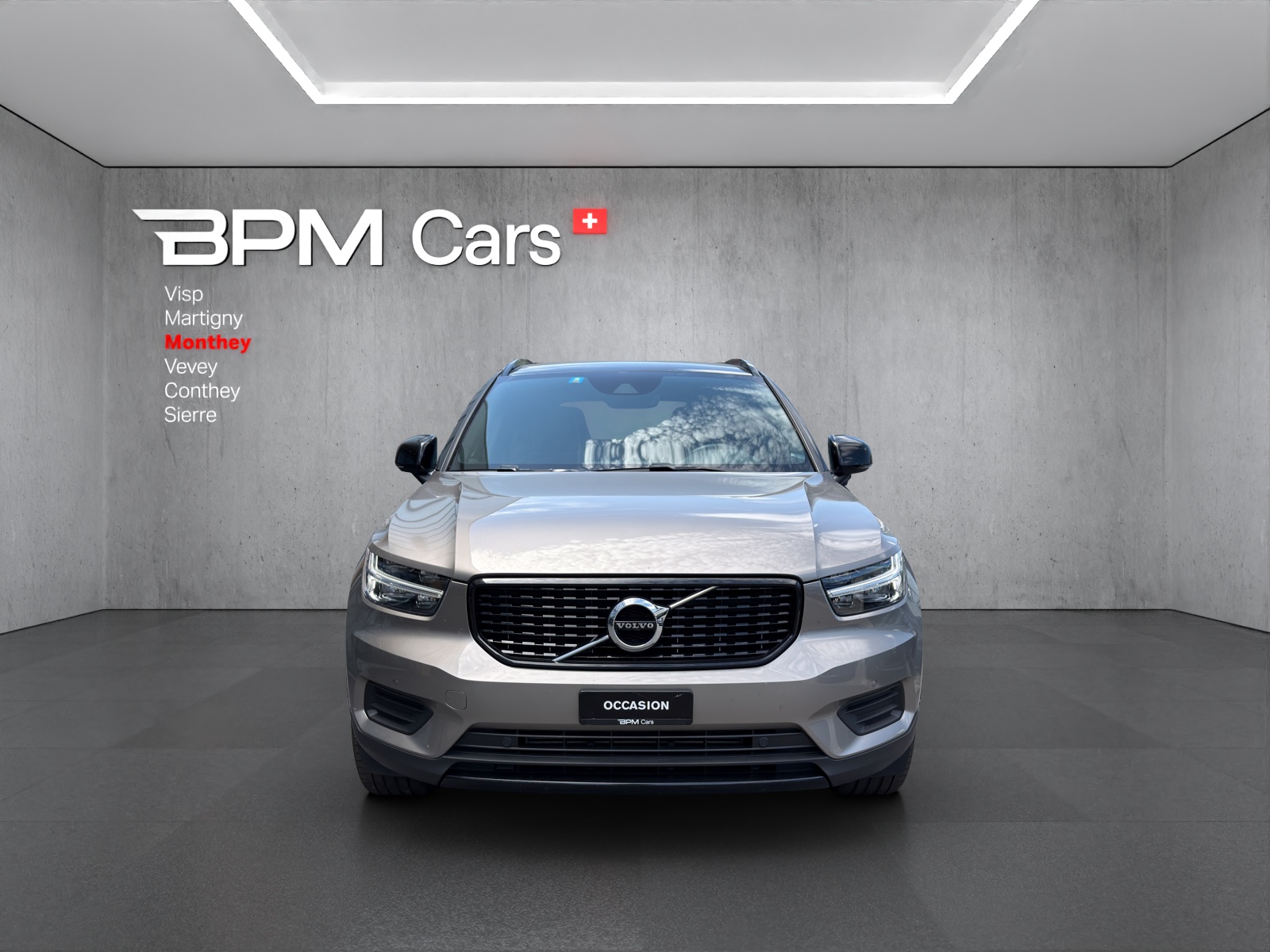 VOLVO XC40 T3 R-Design Geartronic-showroom-element-1
