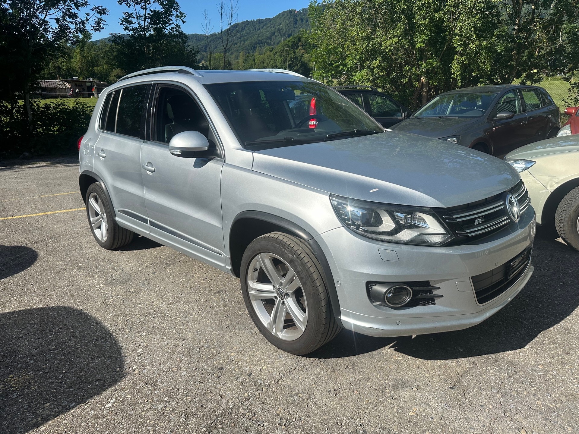 VW Tiguan 2.0 R-Line-image-1