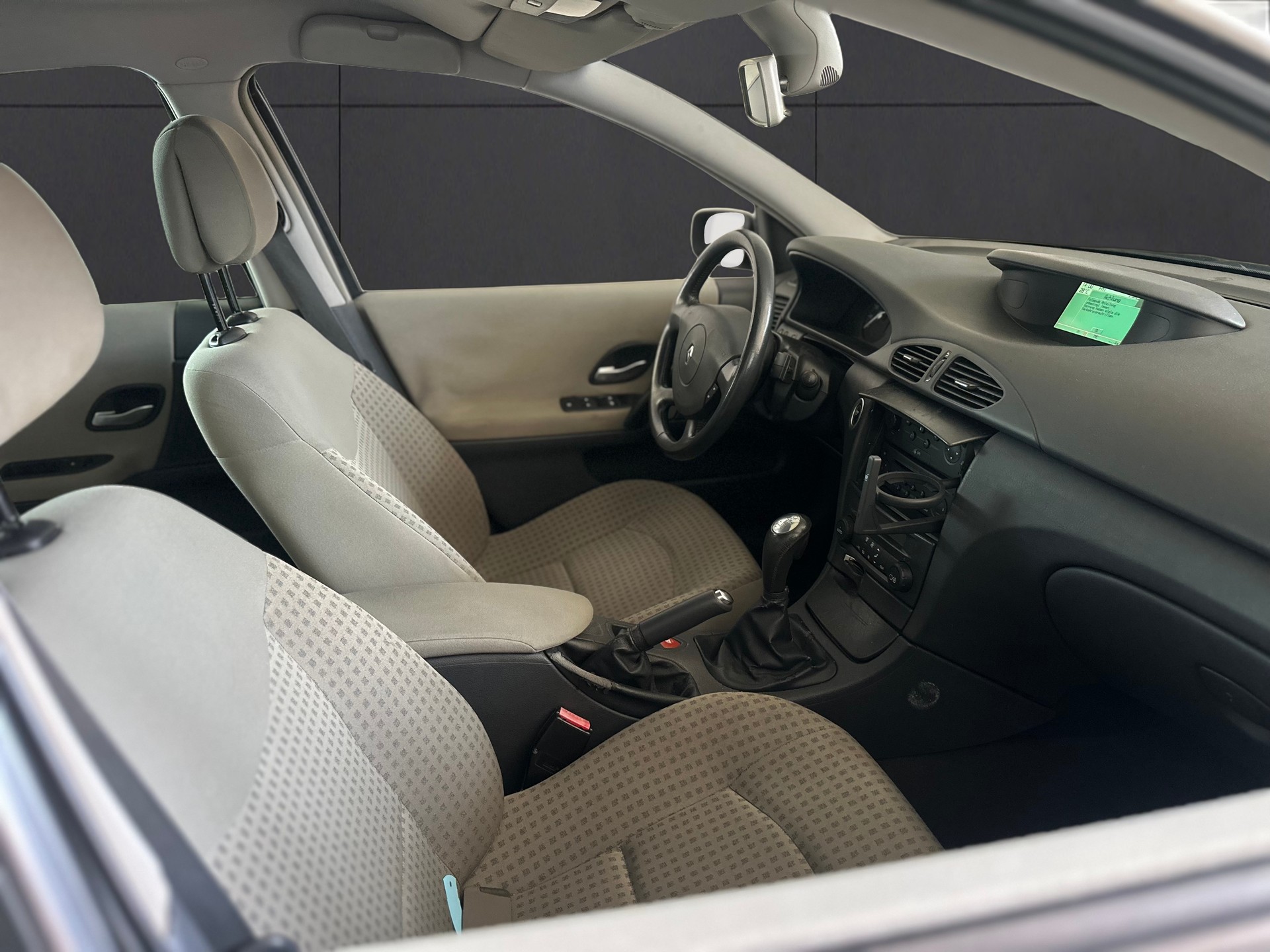 RENAULT Laguna 2.0 16V Dynamique Automatic-image-7