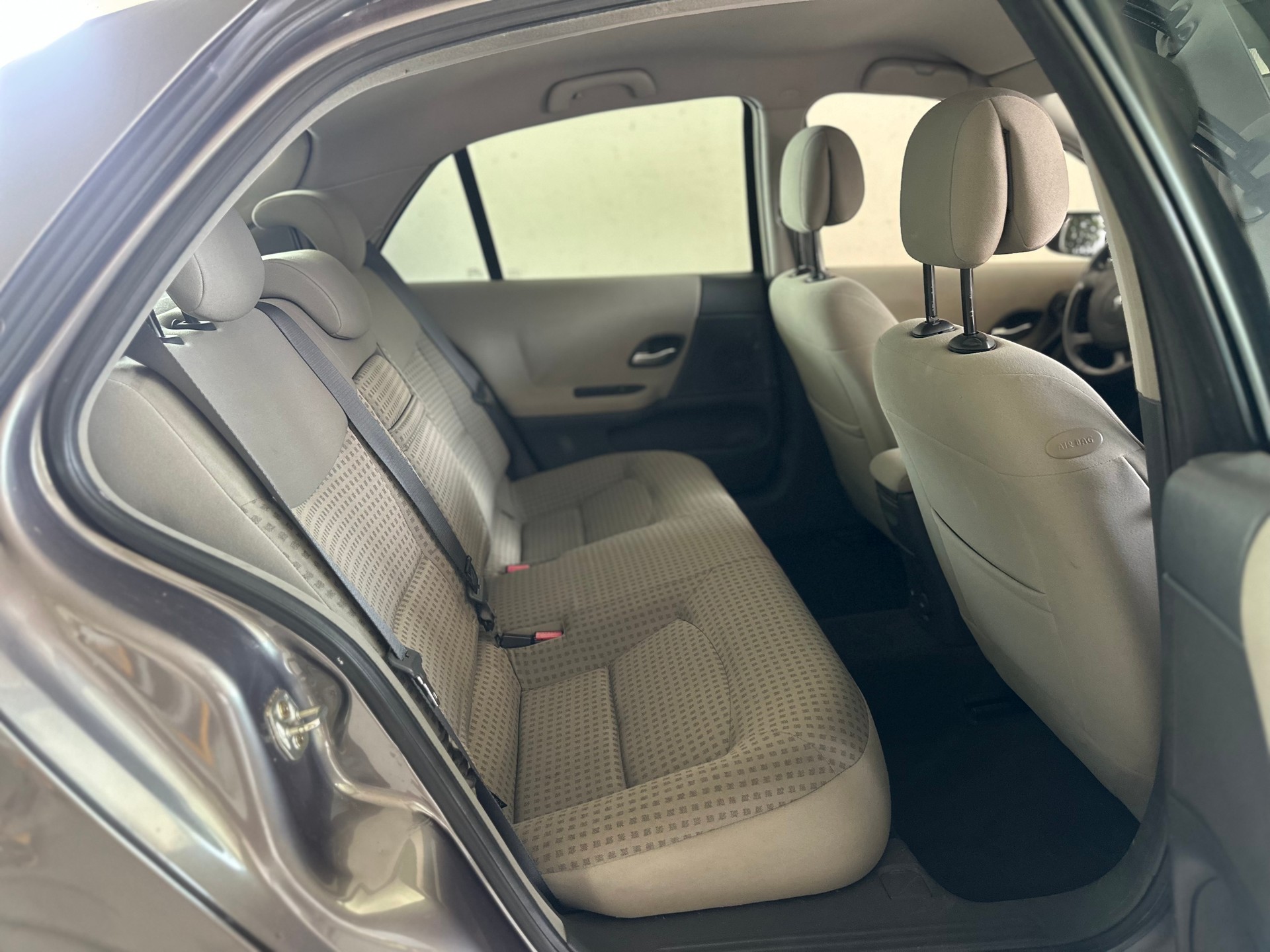 RENAULT Laguna 2.0 16V Dynamique Automatic-image-9