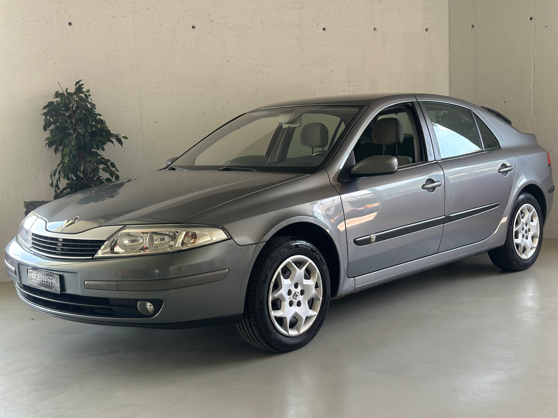 RENAULT Laguna 2.0 16V Dynamique Automatic-image-3