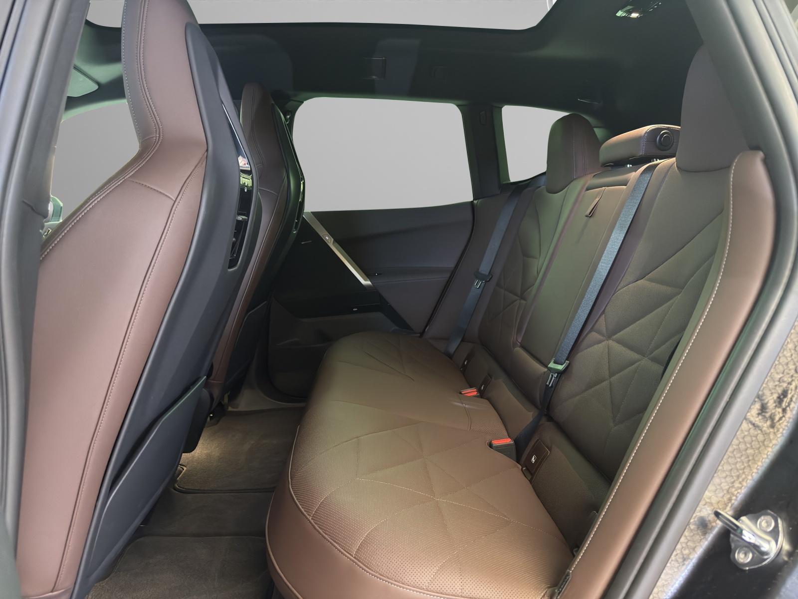BMW iX xDrive50 SportPaket-image-17