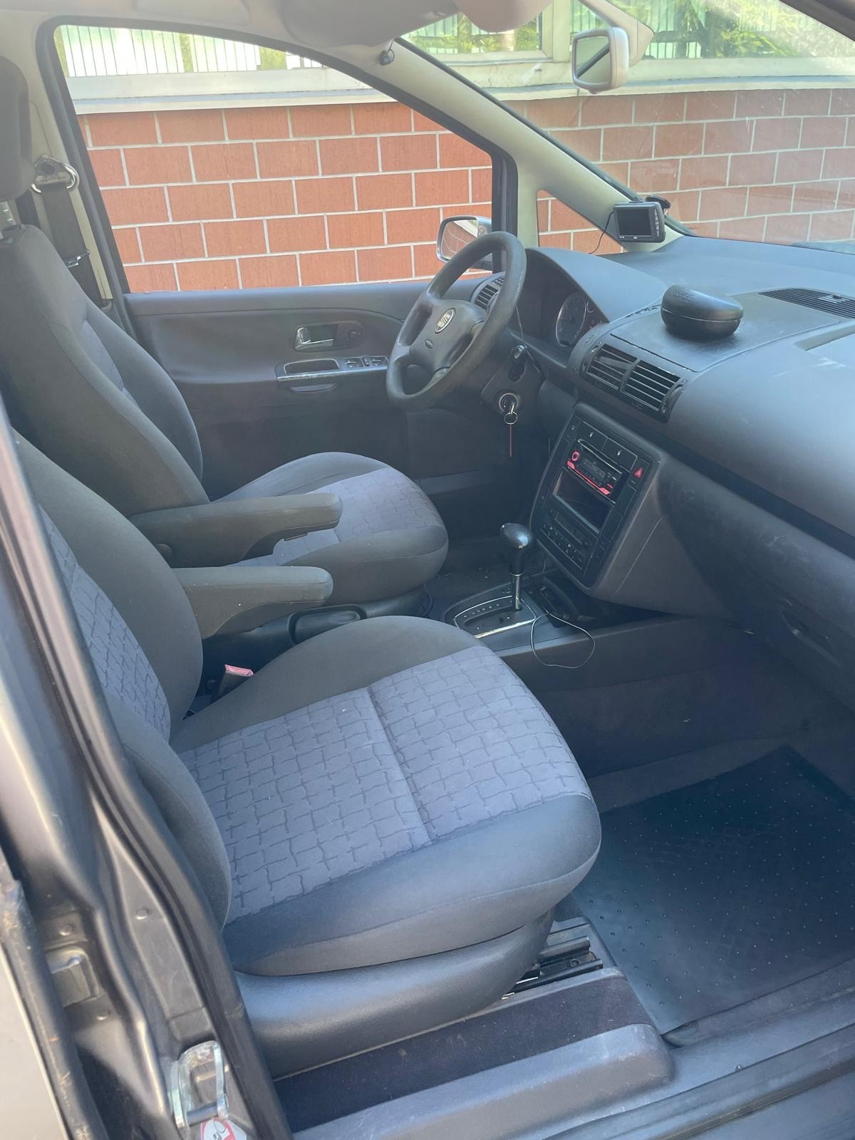 SEAT Alhambra 1.8 Turbo Sport-image-1
