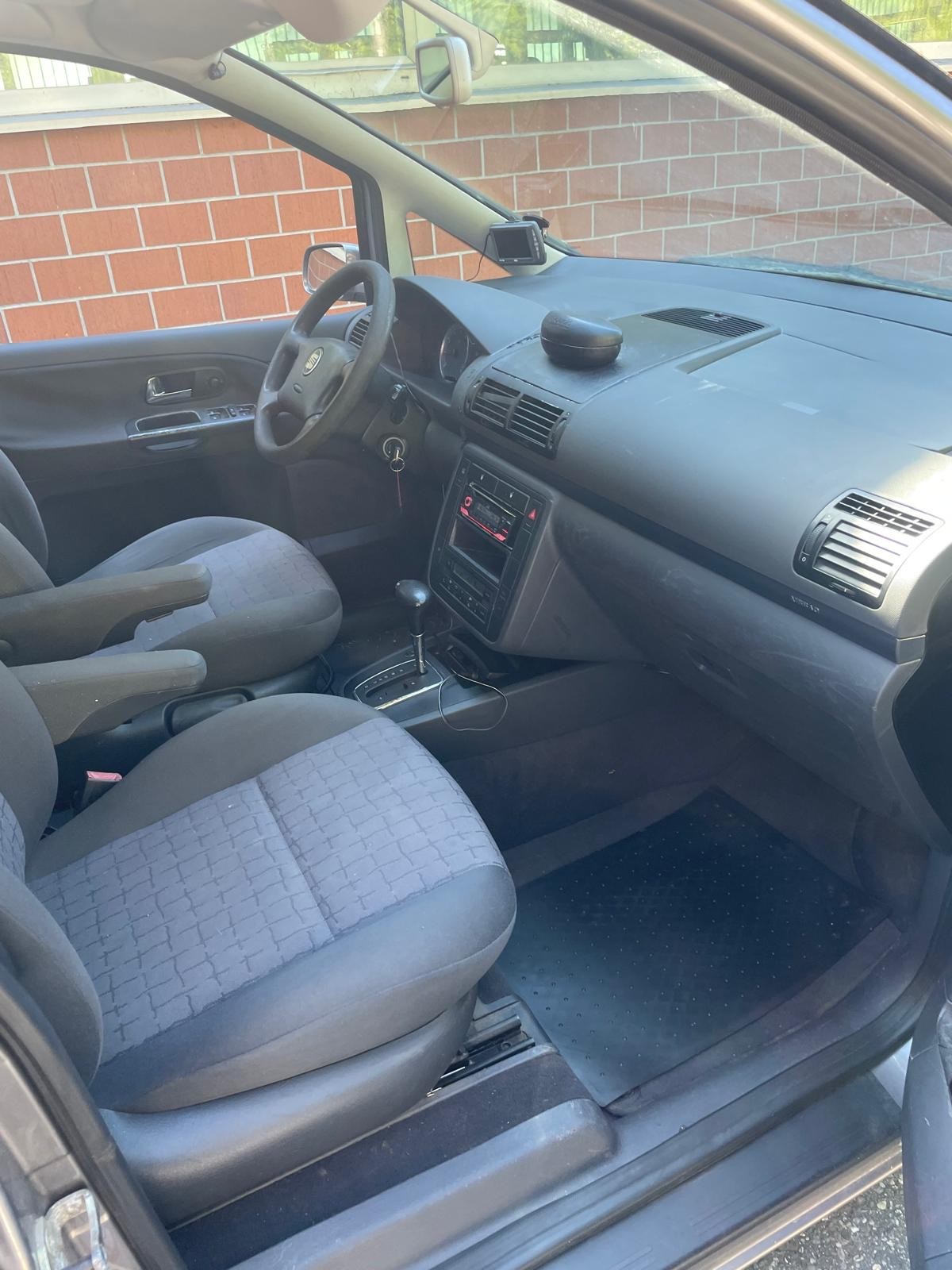 SEAT Alhambra 1.8 Turbo Sport-image-3