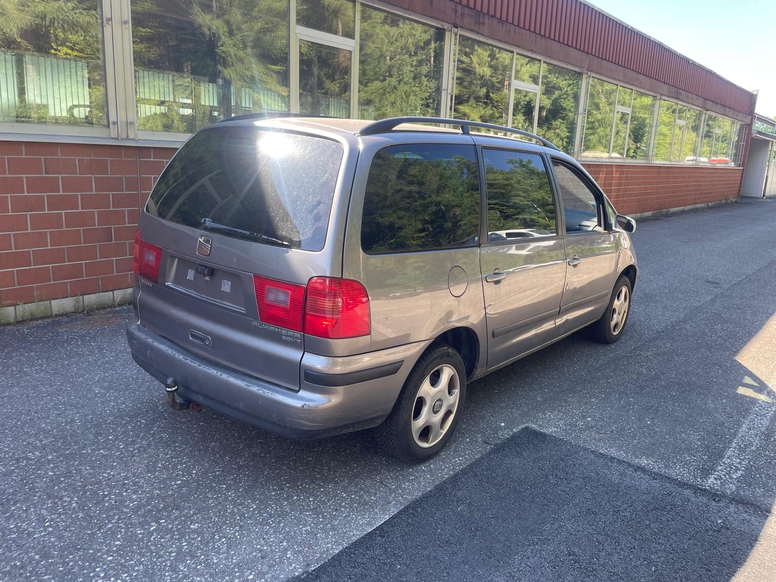 SEAT Alhambra 1.8 Turbo Sport-image-6