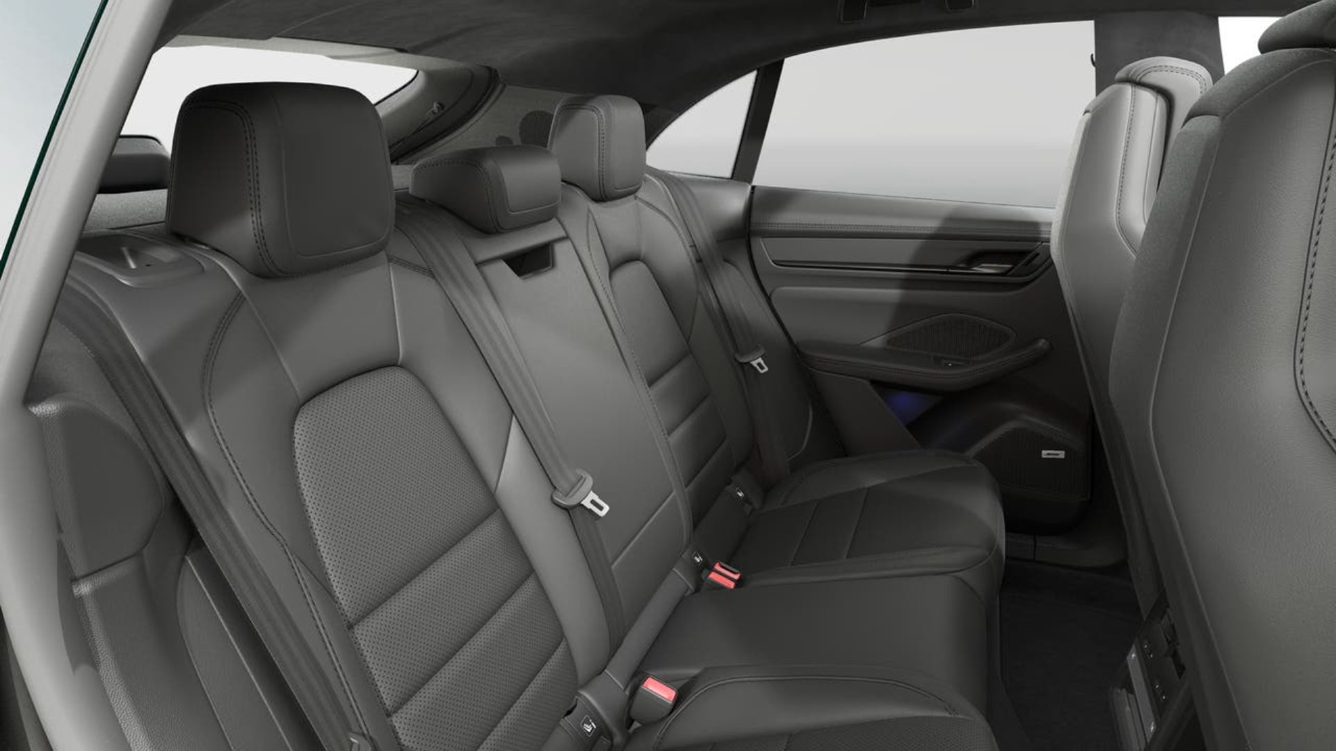 PORSCHE Macan Turbo-image-12